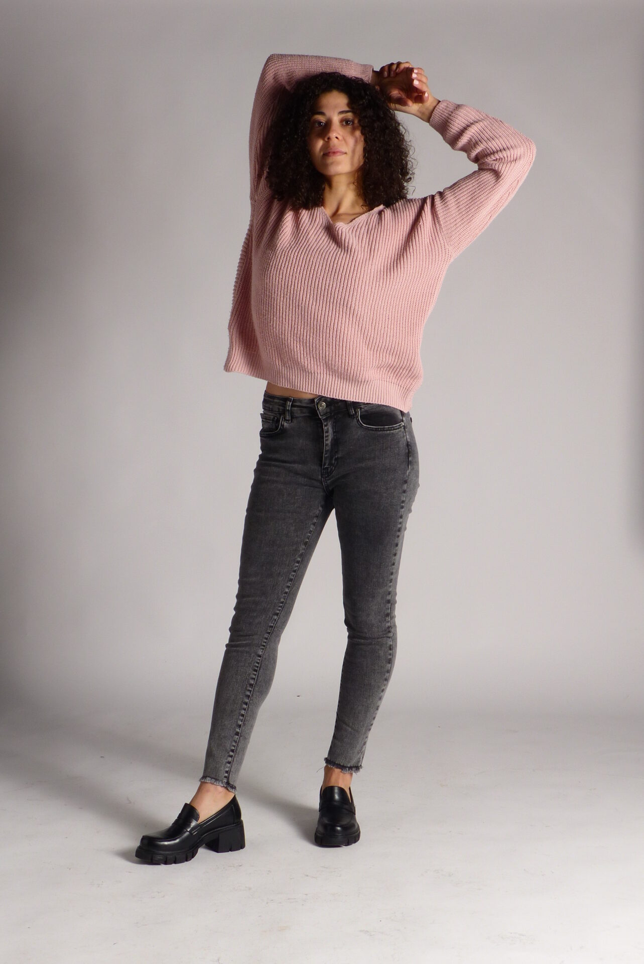 AA Spontané Skinny jean gris effiloché mi-haute