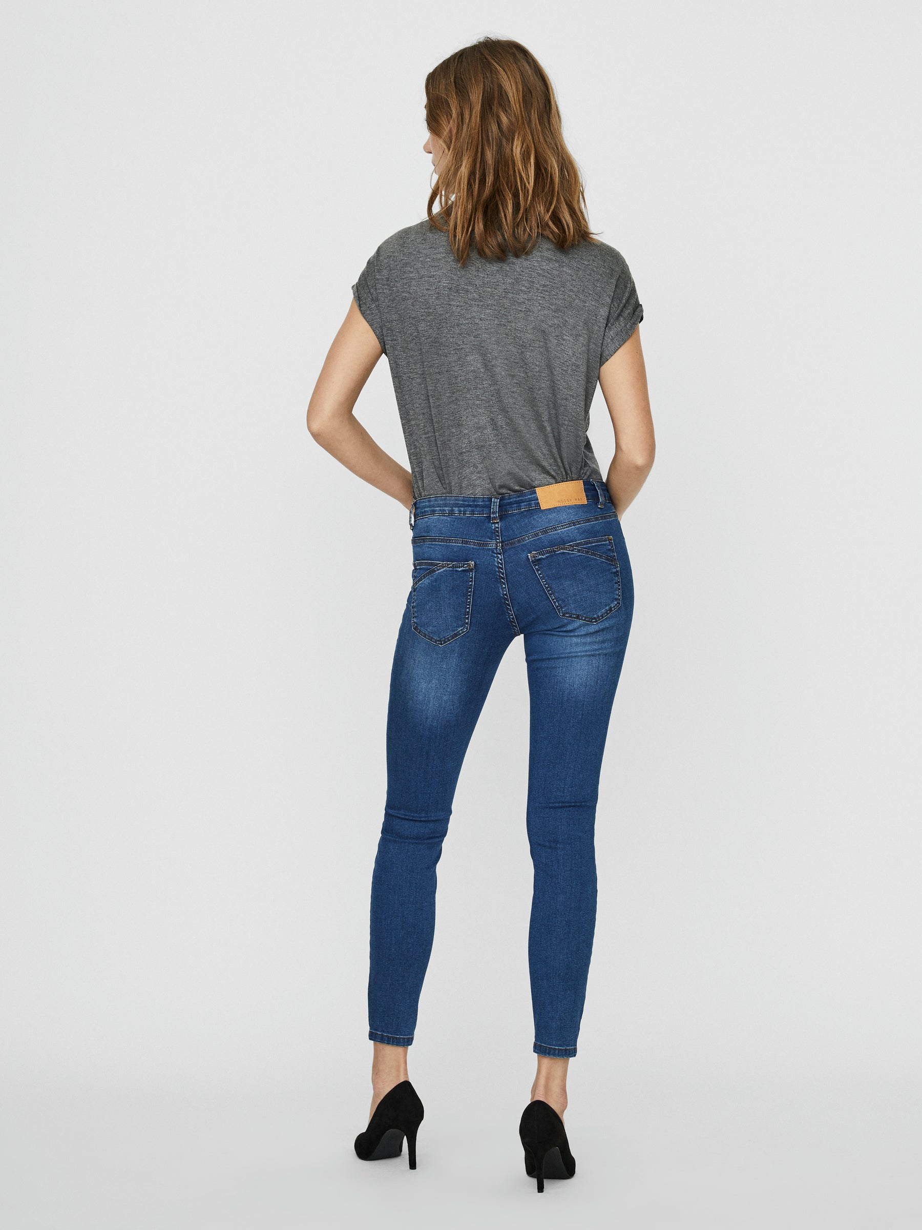 Noisy May Top t-shirt col rond manches courtes viscose