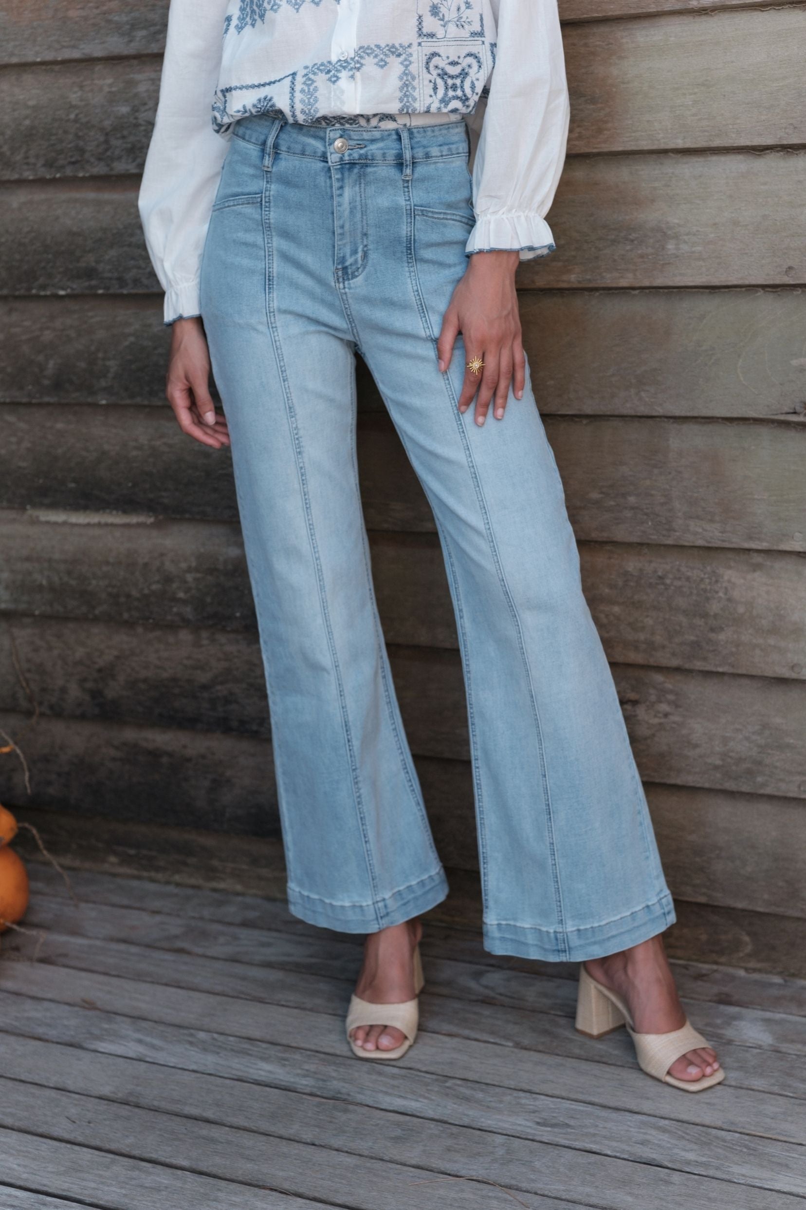 Maison Onado Lou-Anne jean wide bleu délavé taille haute