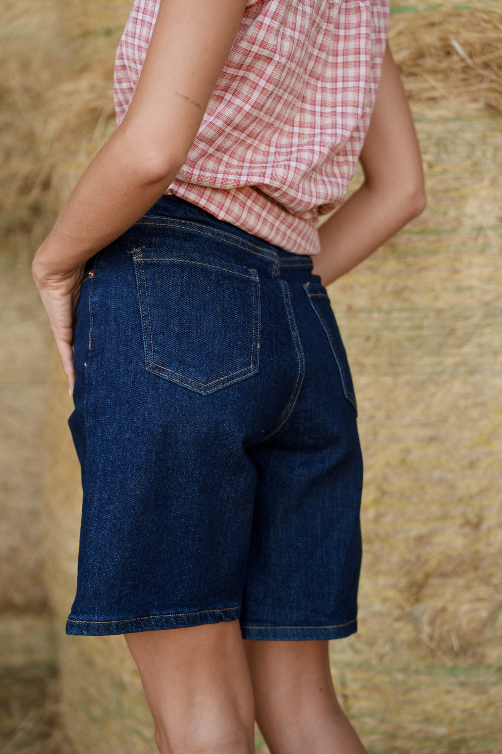 Maison Onado Andrea short long denim brut taille haute