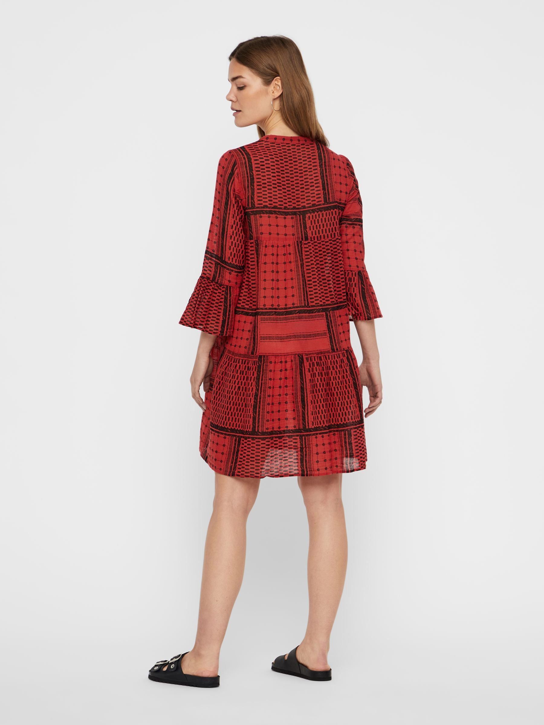 Noisy May robe courte imprimée col V manches 3/4