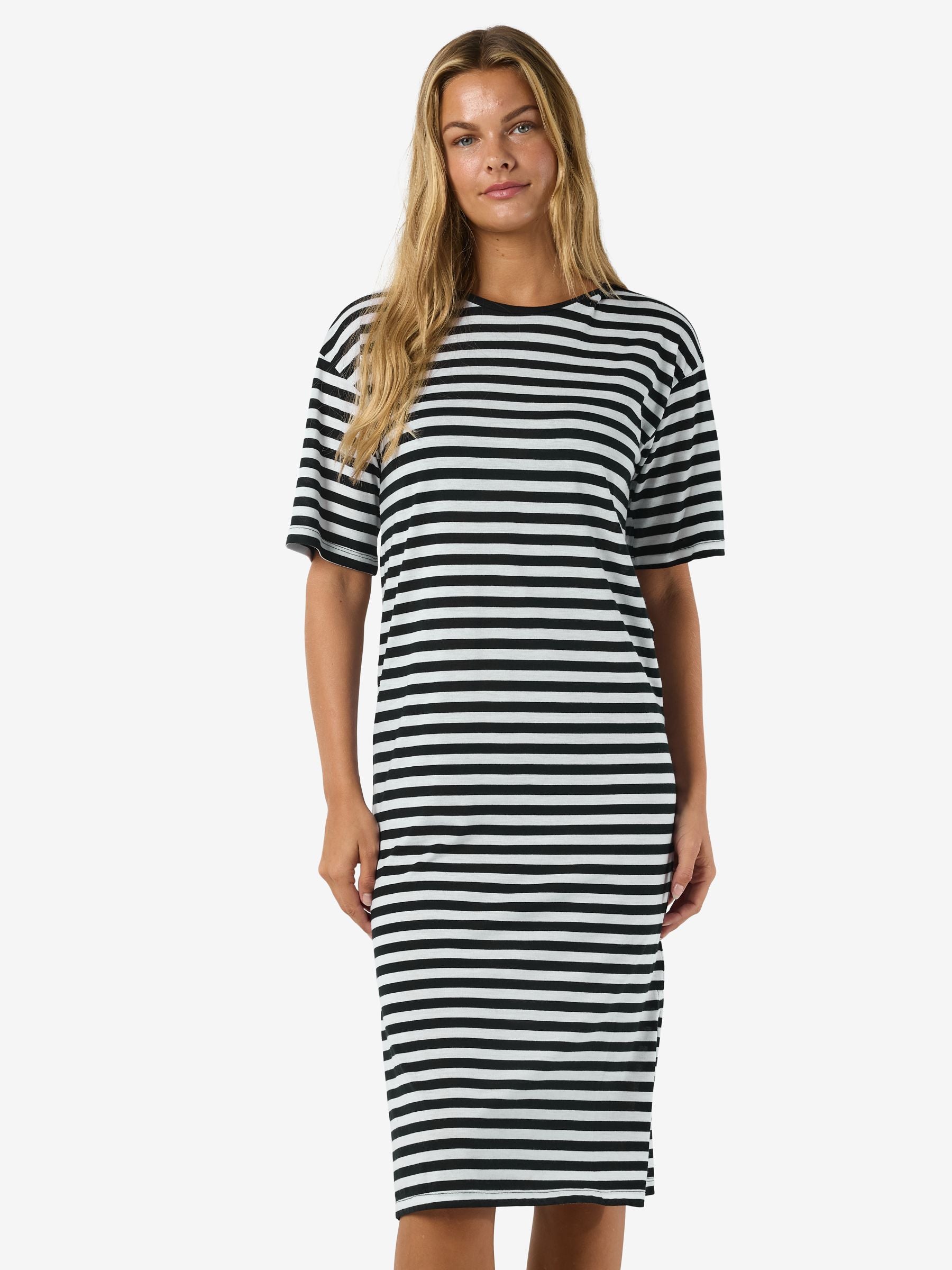 Noisy May robe midi coton manches courtes fentes