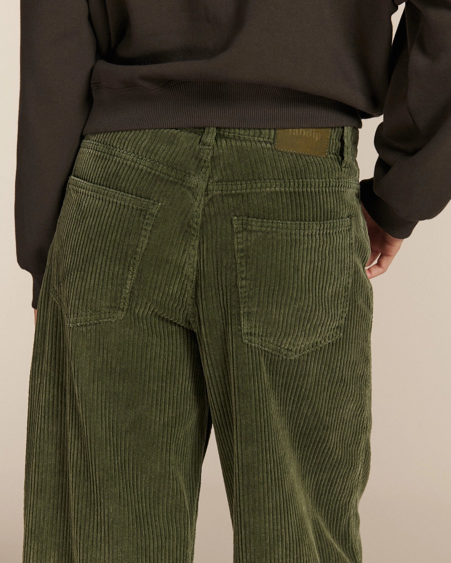 Labdip Orson Corduroy Dye pantalon velours army sage barrel