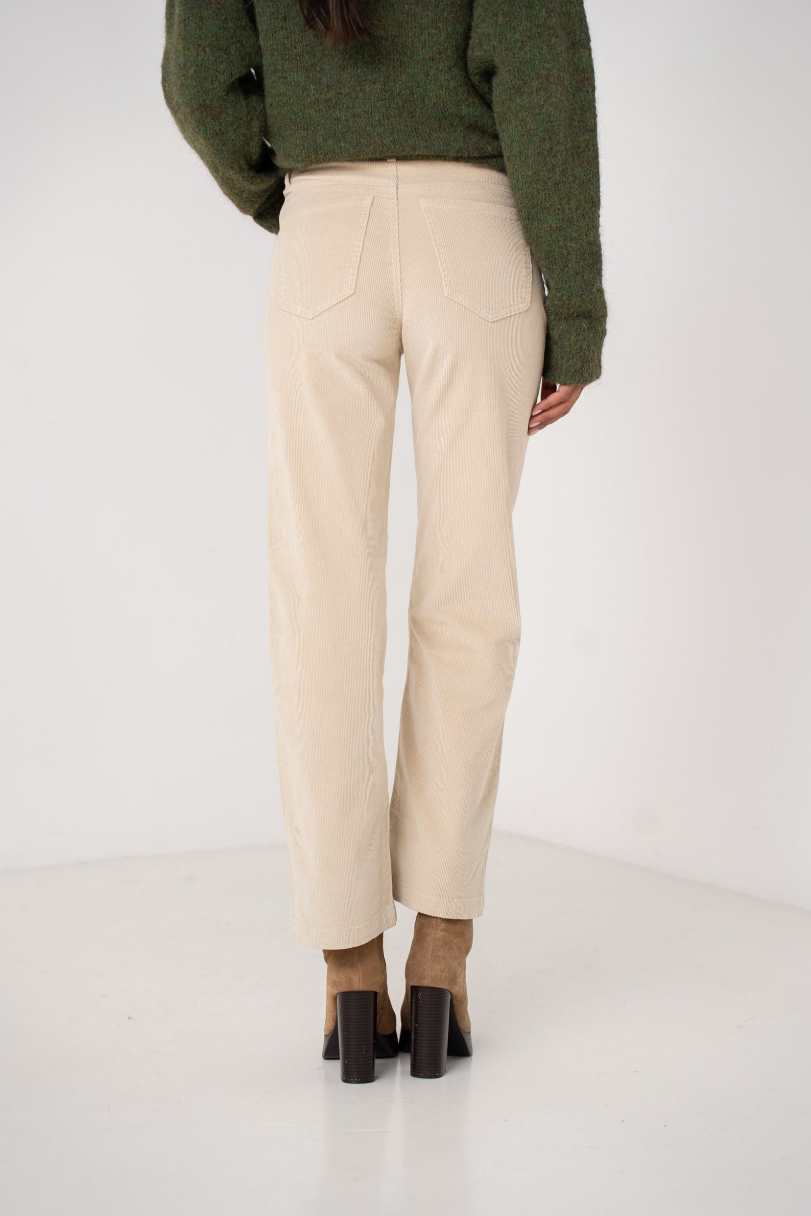 Maison Onado Giulia jean velours écru taille haute