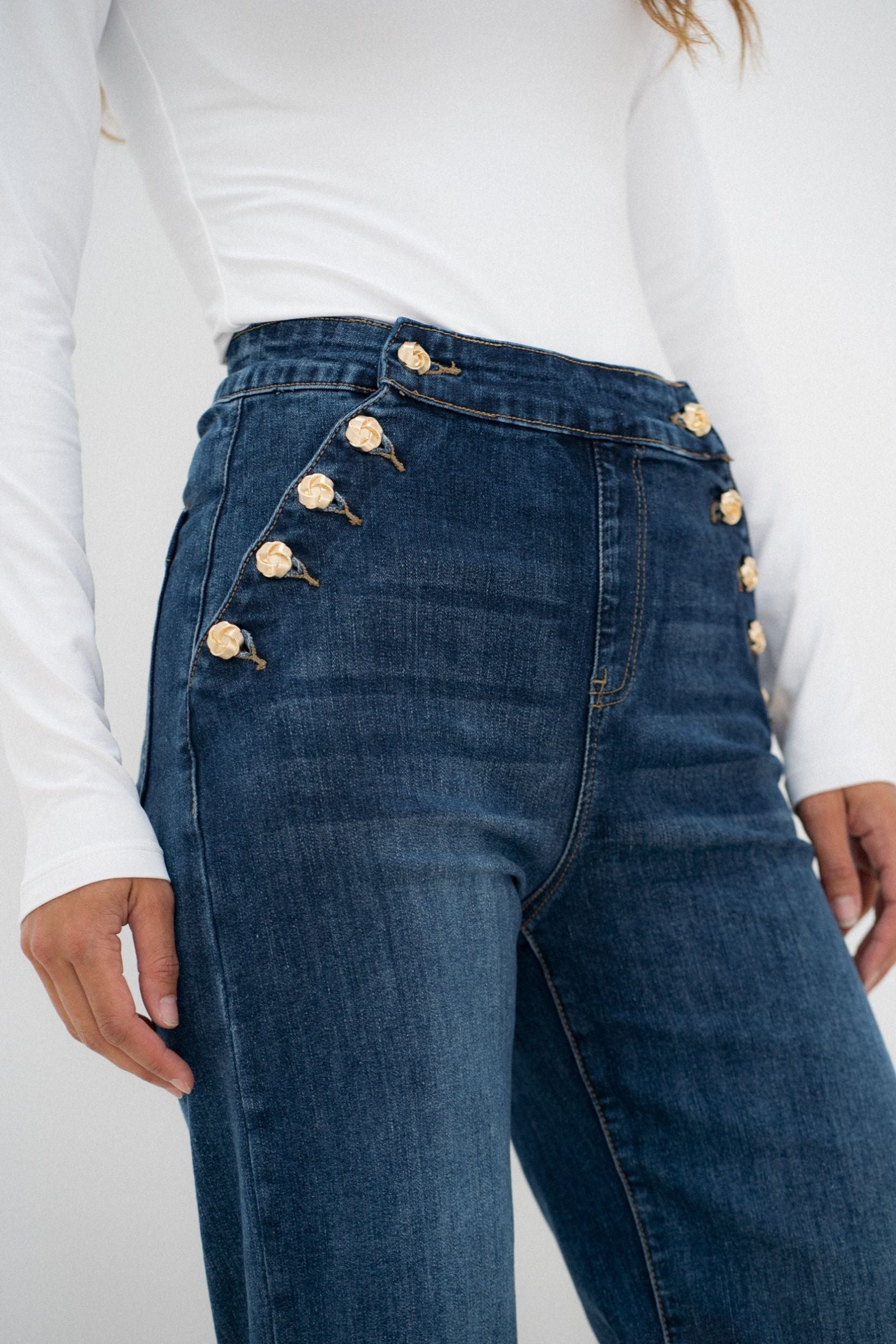 Maison Onado Amanda jean wide leg bleu boutons dorés