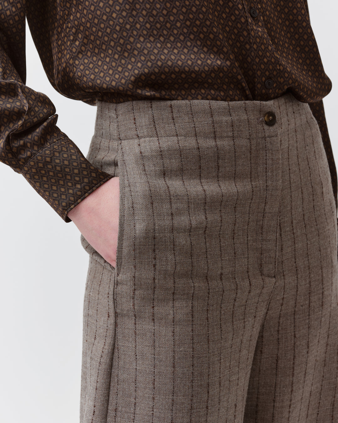 DIEGA PIZOLOTO pantalon gris chocolat rayé laine