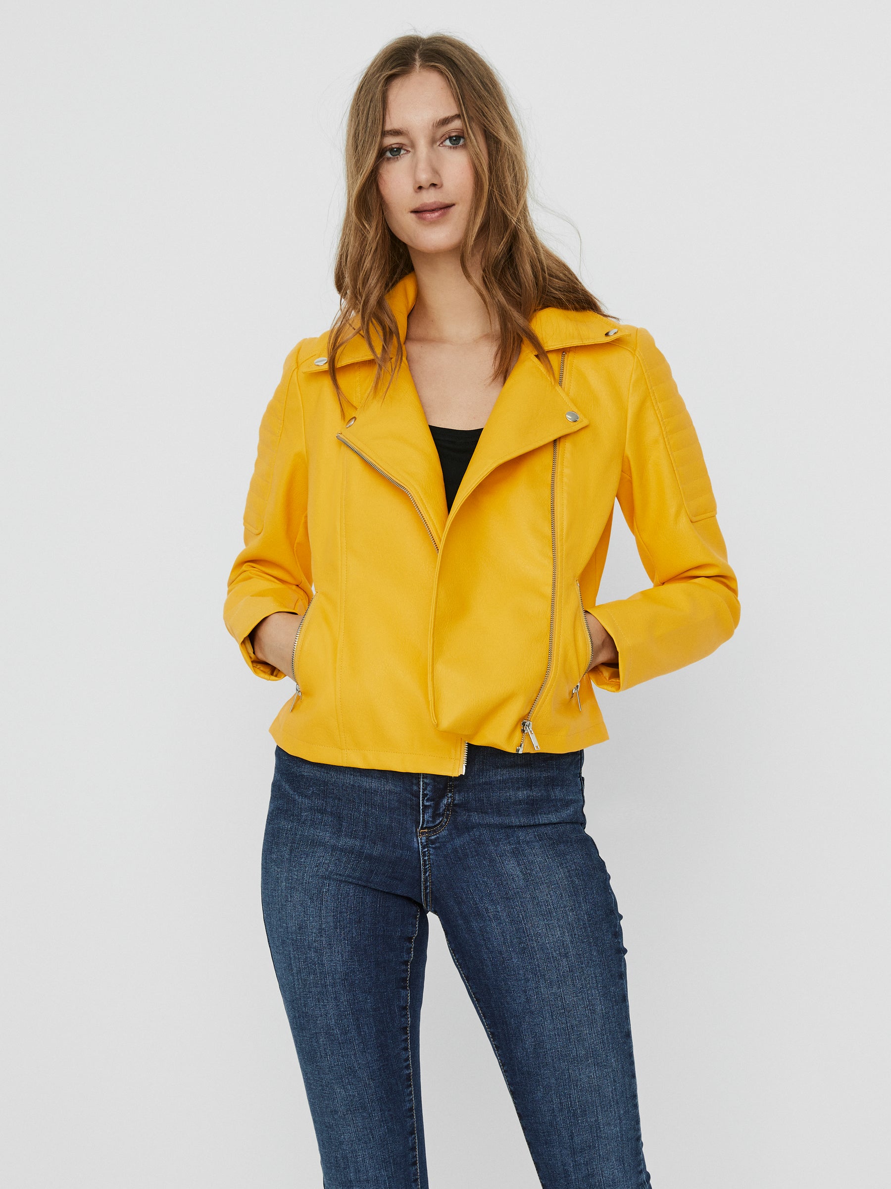 Noisy May blouson simili cuir court coupe ajustée