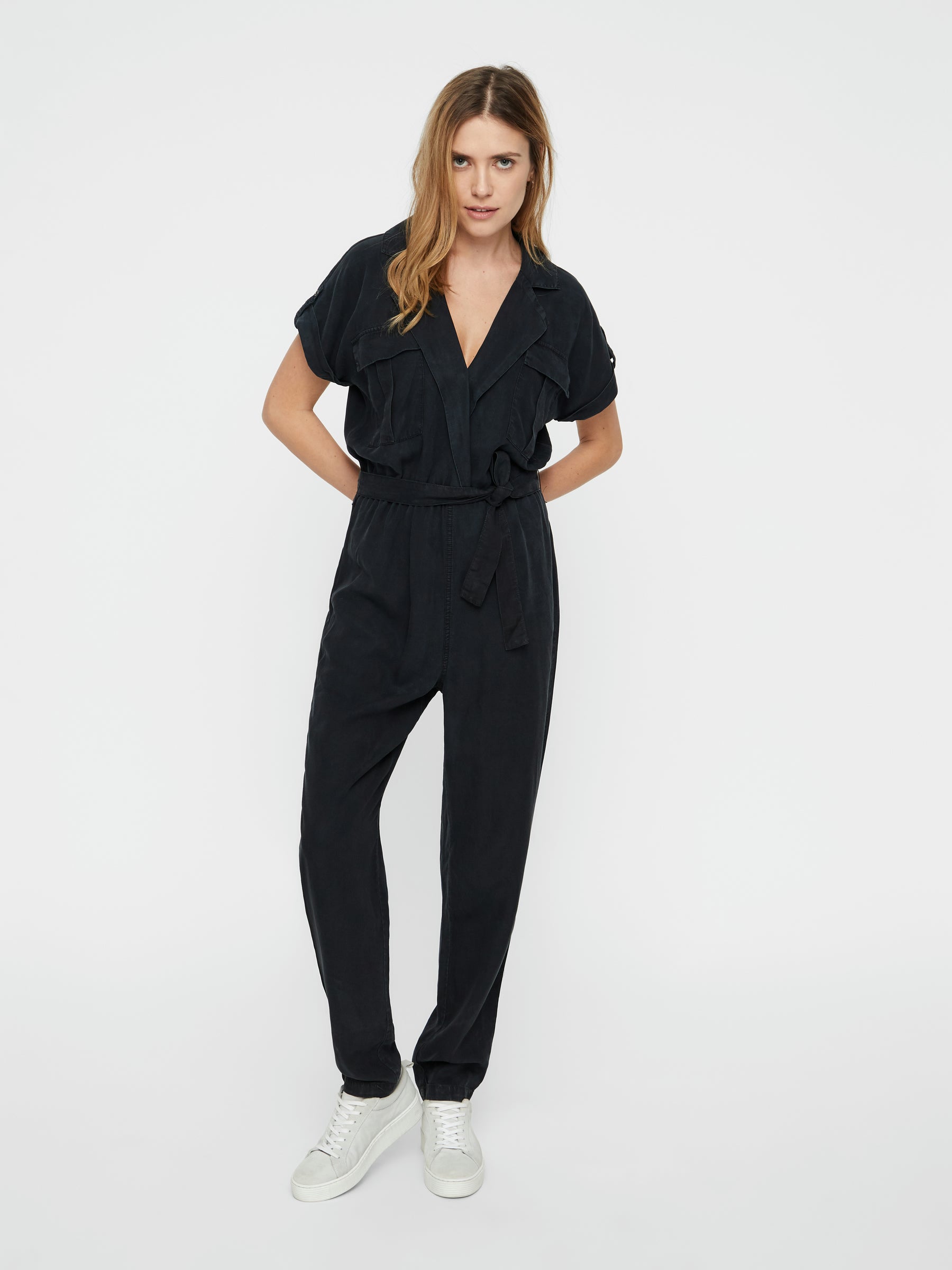 Noisy May combinaison pantalon manches courtes col V ceinture