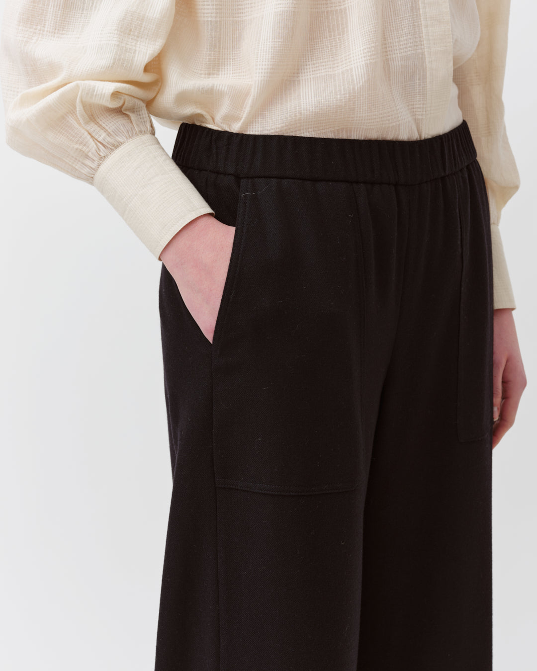 DIEGA PERILLO pantalon noir coupe large élastiquée