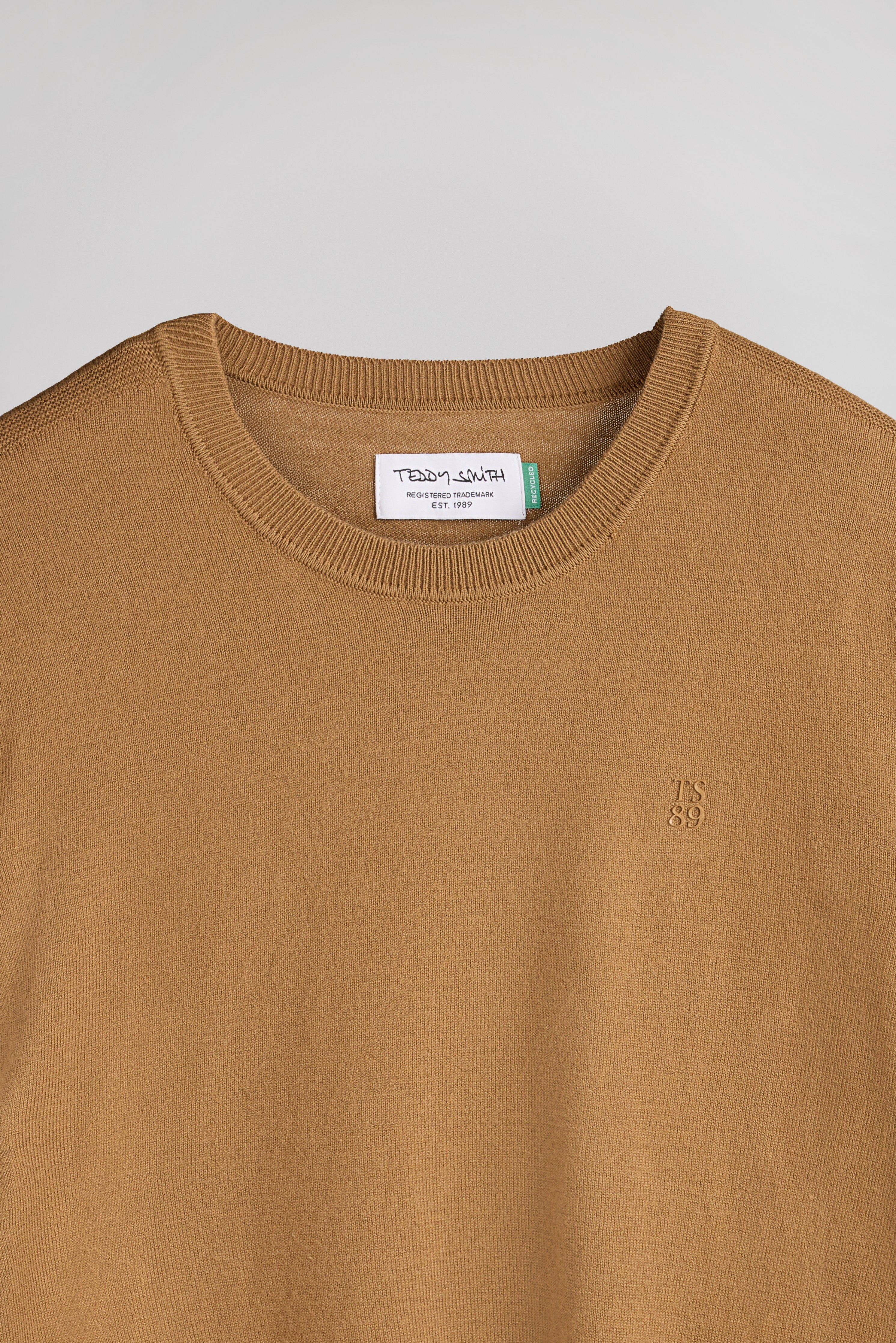 Teddy Smith P-Martino Noisette pull ajusté col rond laine de mer