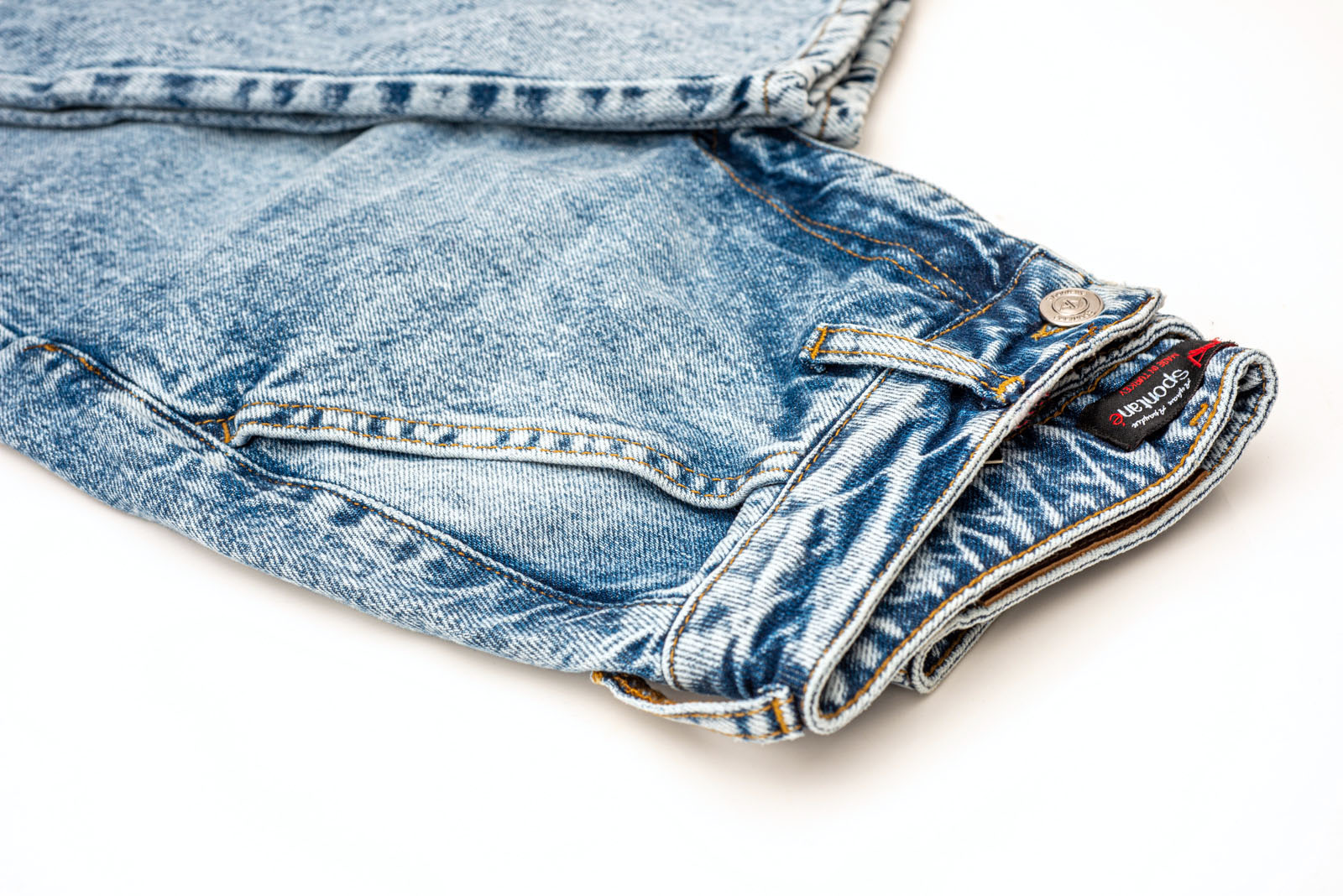 AA Spontané Modern Mom jean mom bleu clair taille haute