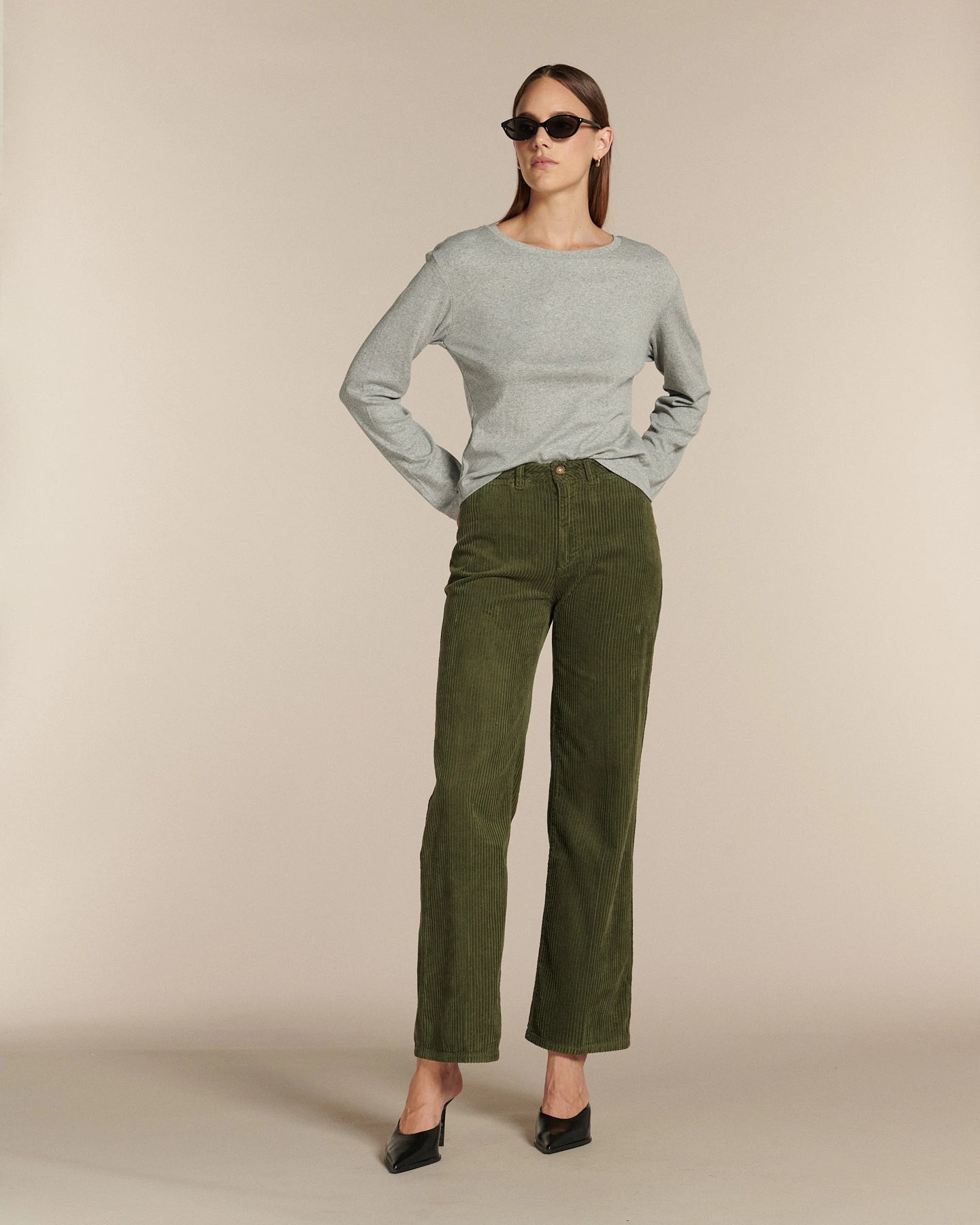 Labdip Swann Army Sage pantalon velours taille haute
