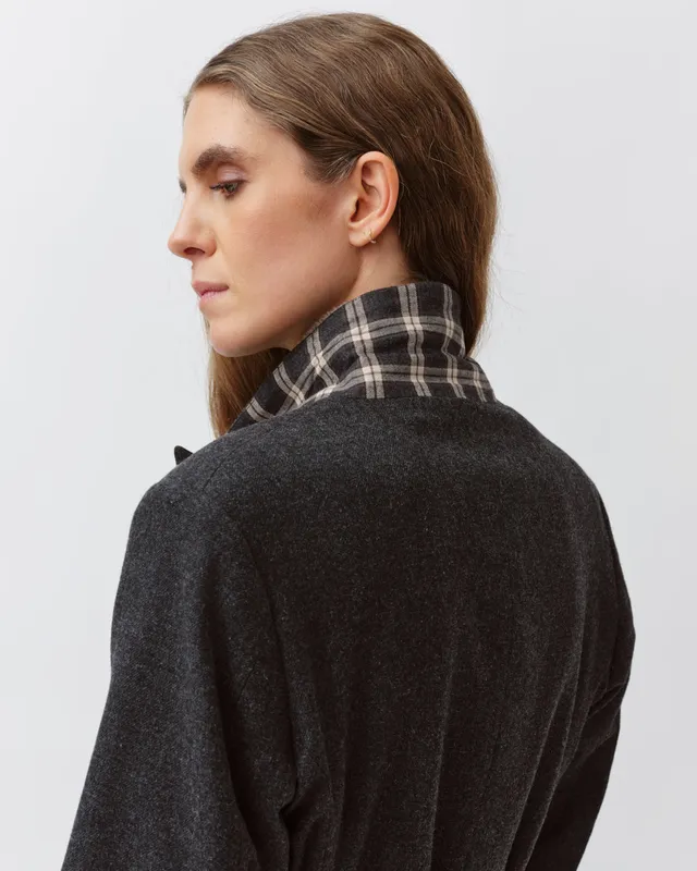 Diega Vigio veste droite anthracite ceinturée