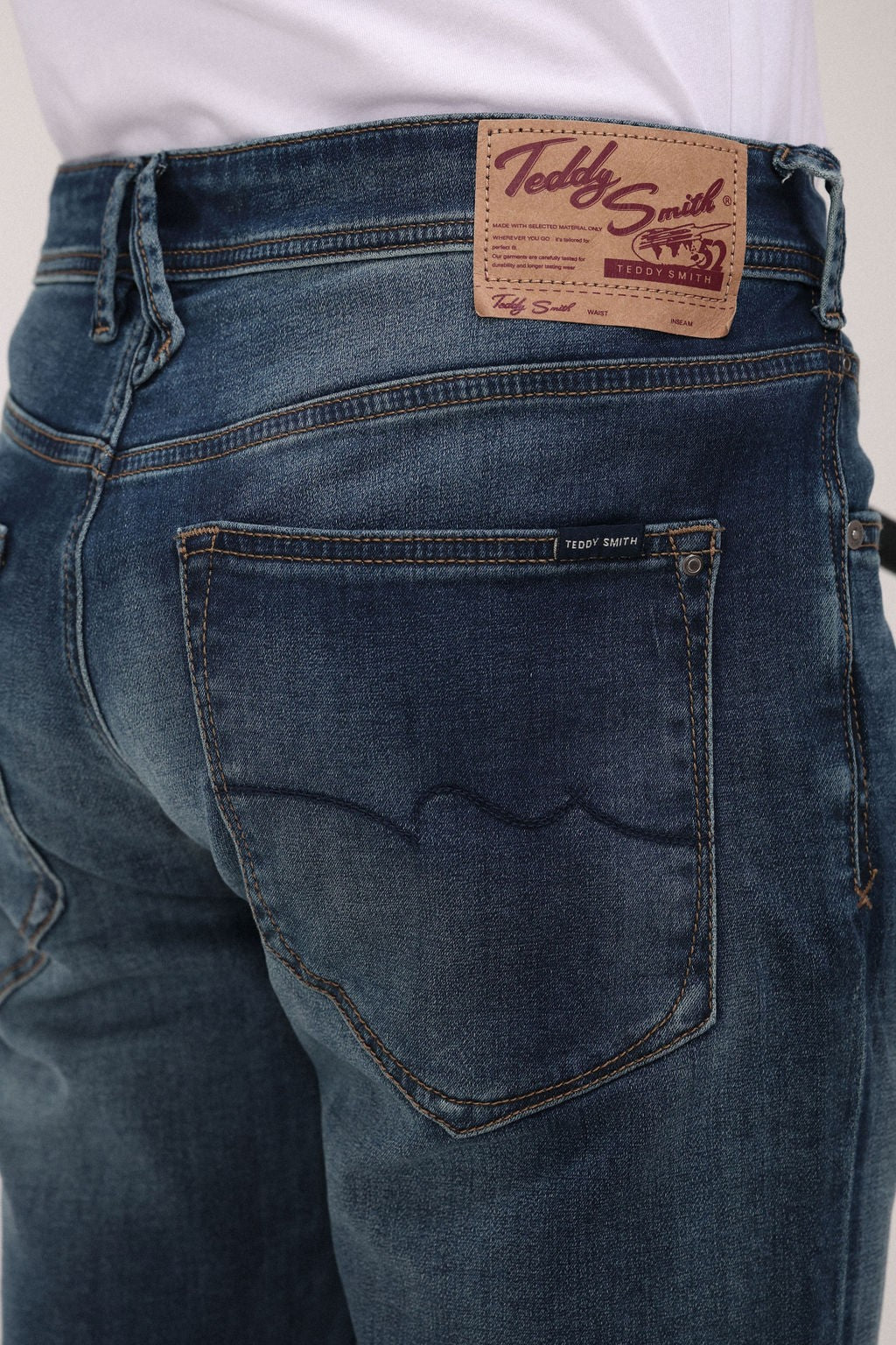 Teddy Smith Scotty 3 Reg bermuda dye denim