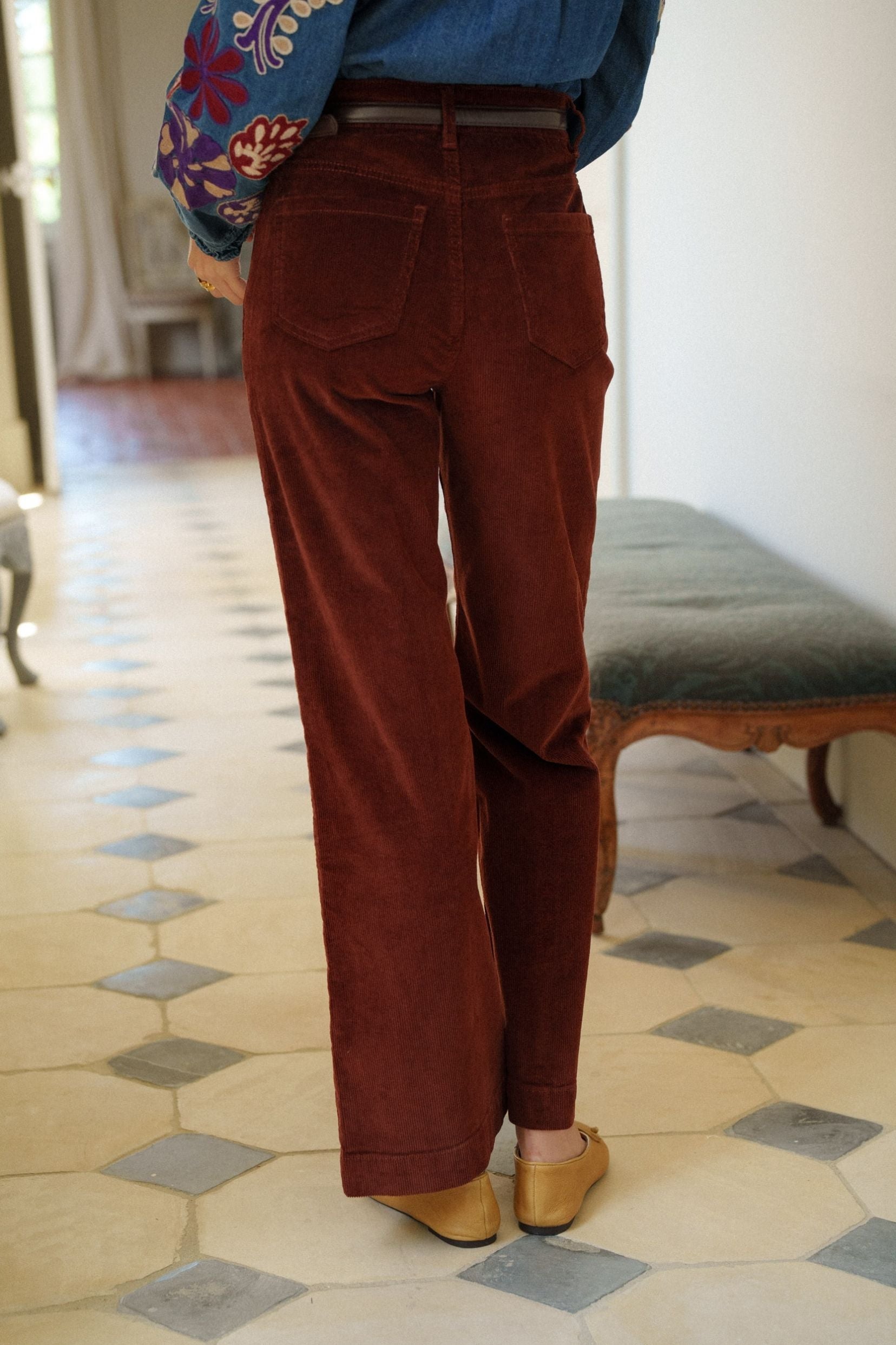 Maison Onado Eloy pantalon velours bordeaux ceinture