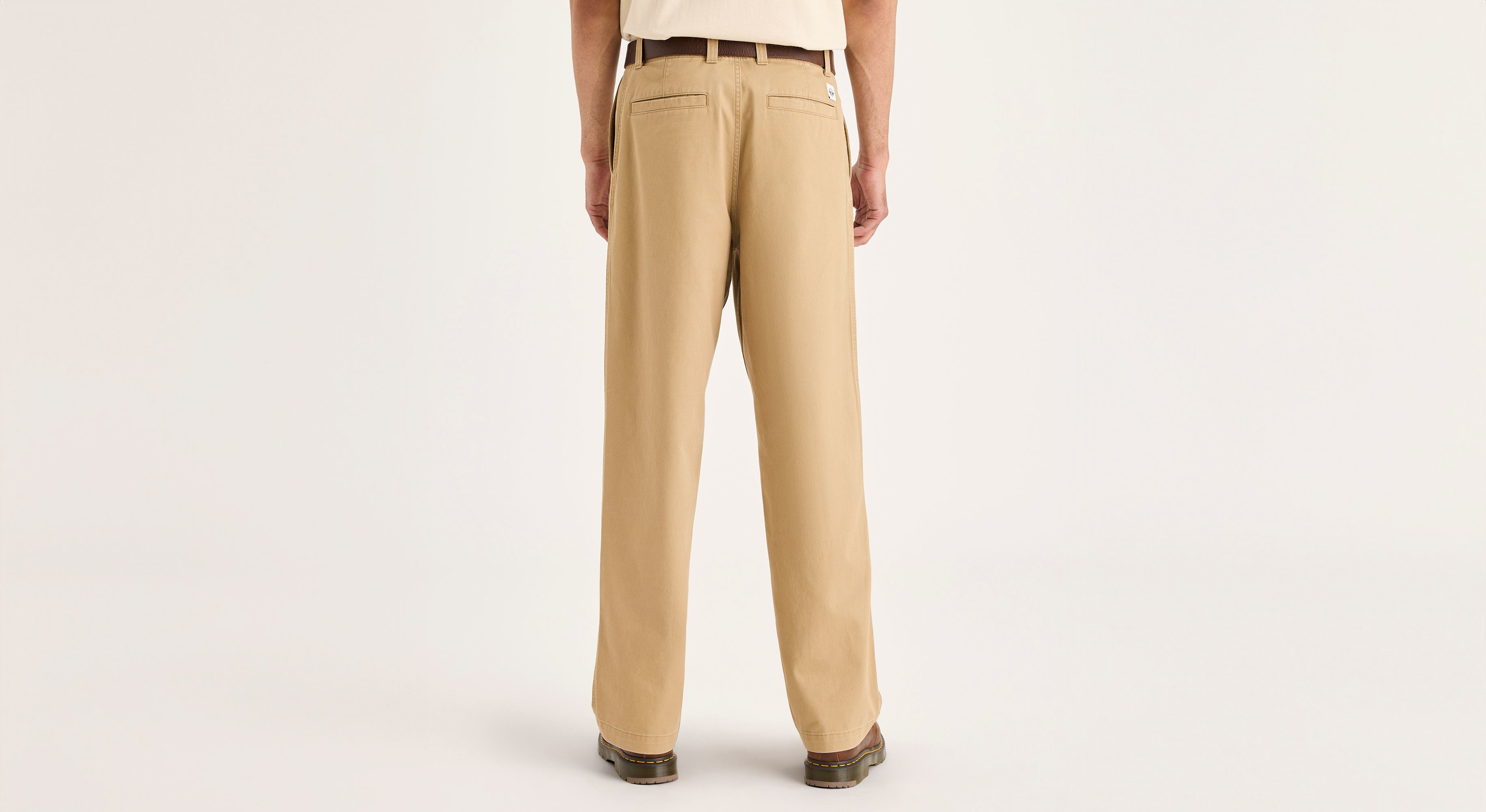 Dockers Eighty-Six Alpha chino loose beige harvest stretch