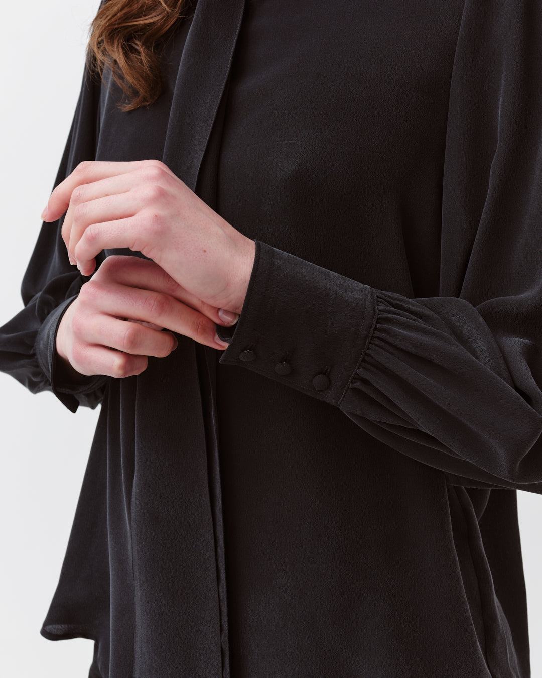 Diega Colza chemise noire soie coupe épurée