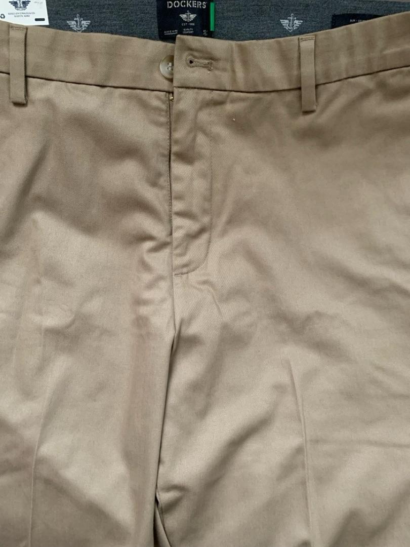 Dockers Signature Iron Free chino slim beige à pli