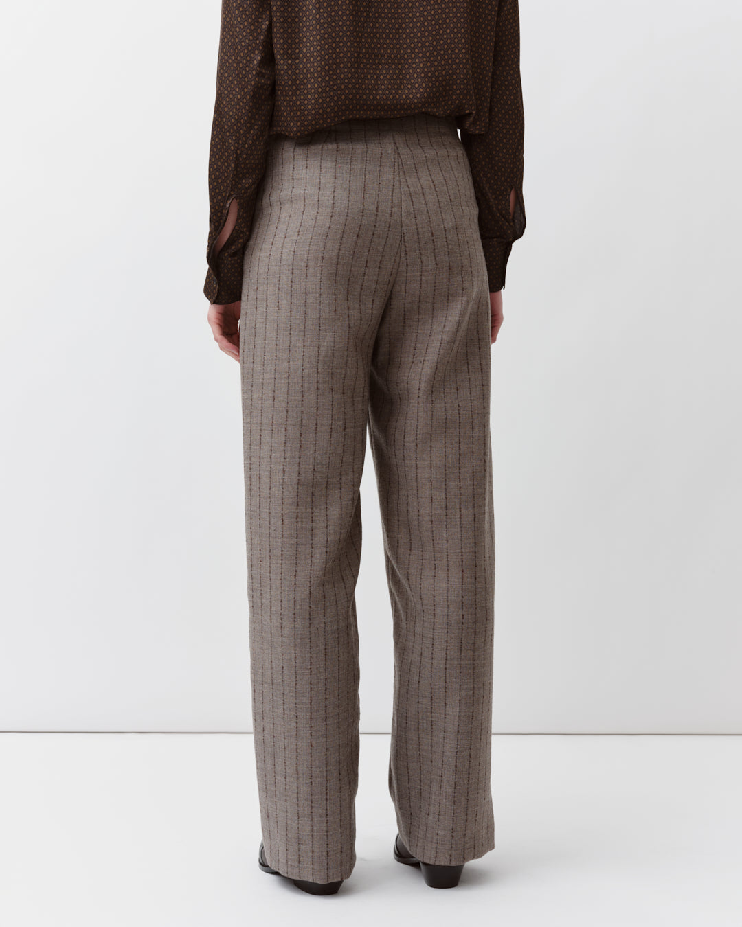DIEGA PIZOLOTO pantalon gris chocolat rayé laine