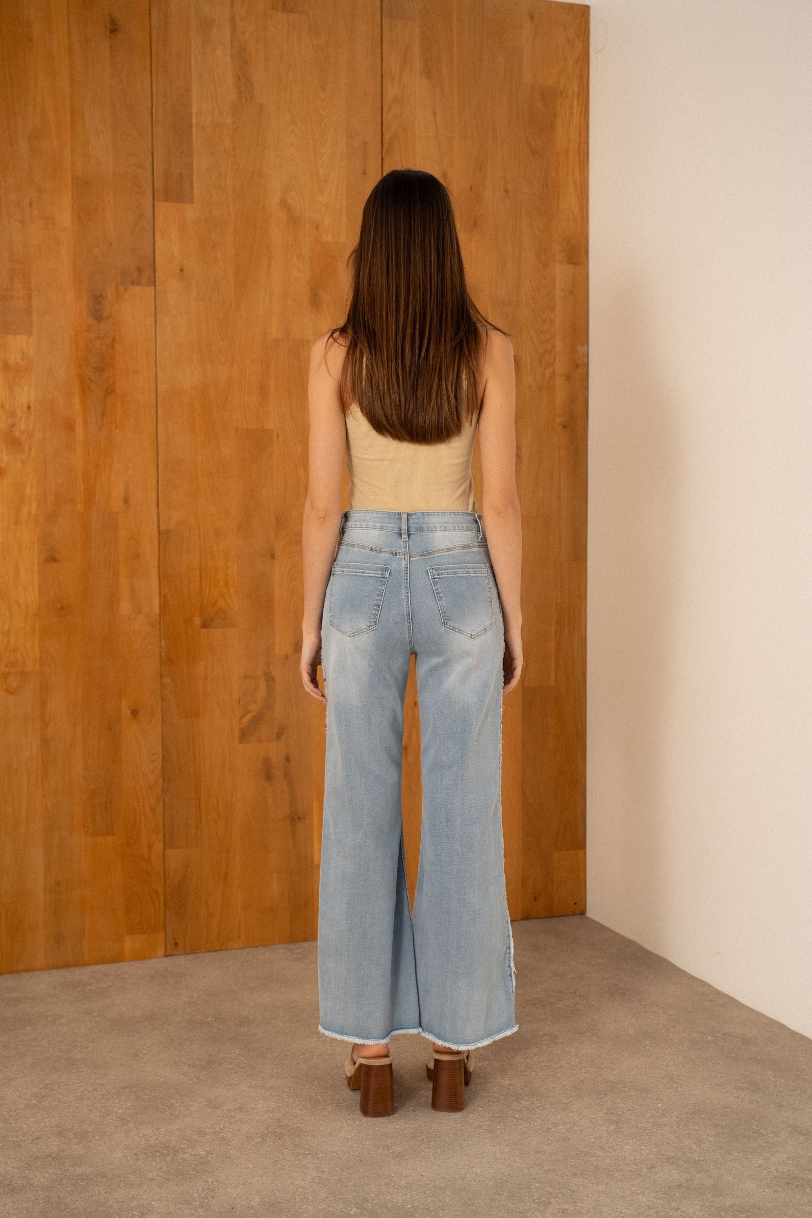 Maison Onado Laina jean wide délavé clair effiloché