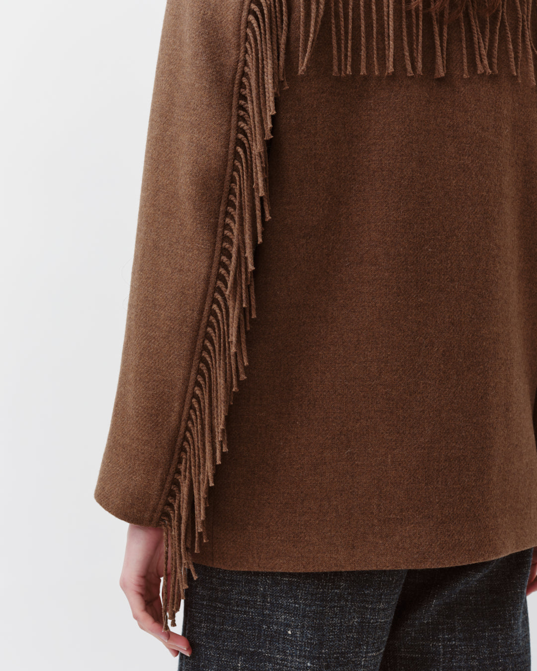 Diega Vozo veste camel laine vierge à franges