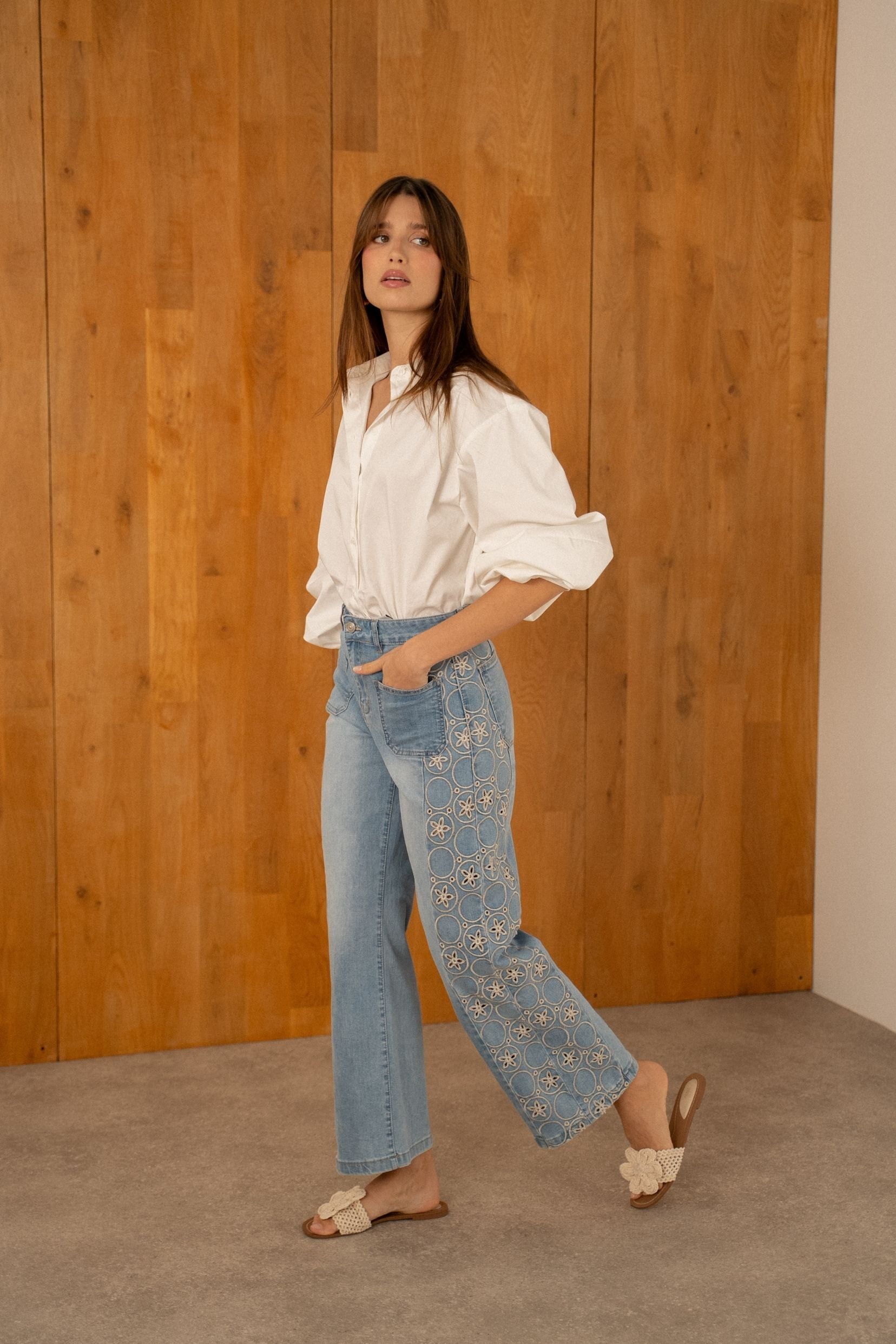 Maison Onado Héloïse jean wide leg bleu délavé brodé
