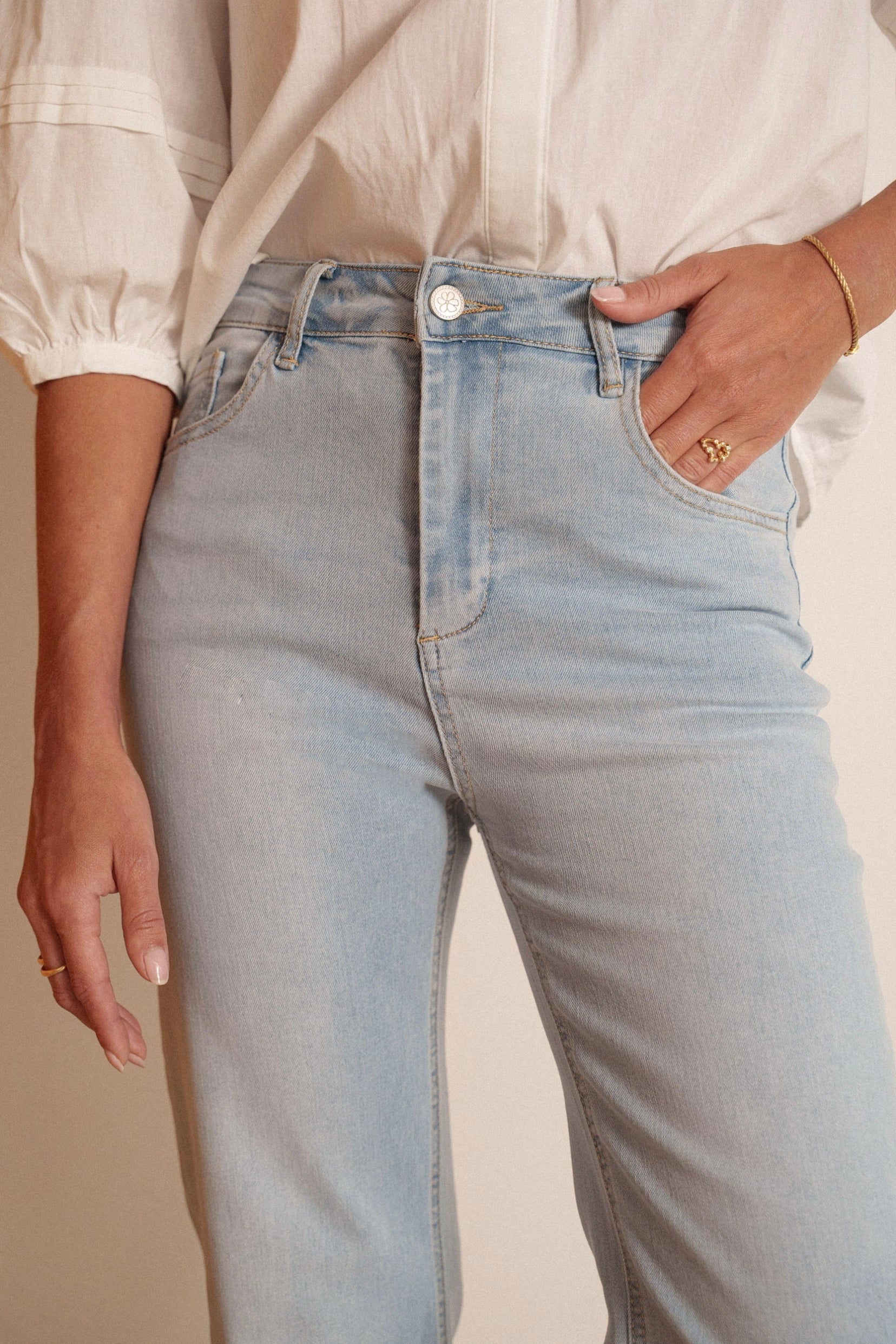 Maison Onado Ola jean wide flare denim clair