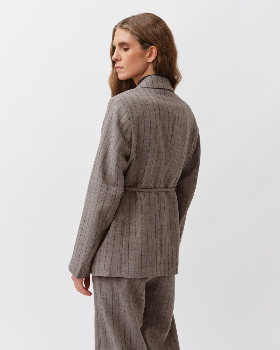 DIEGA VIGIO veste tailleur gris chocolat rayée