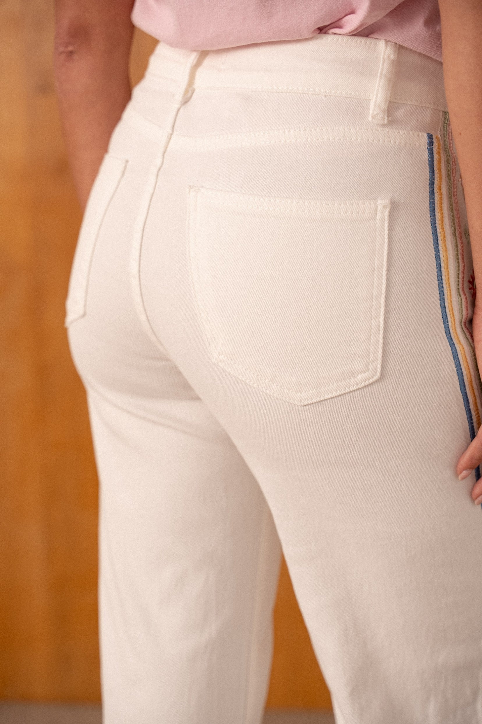Maison Onado Romilie jean wide leg écru broderie fleurs