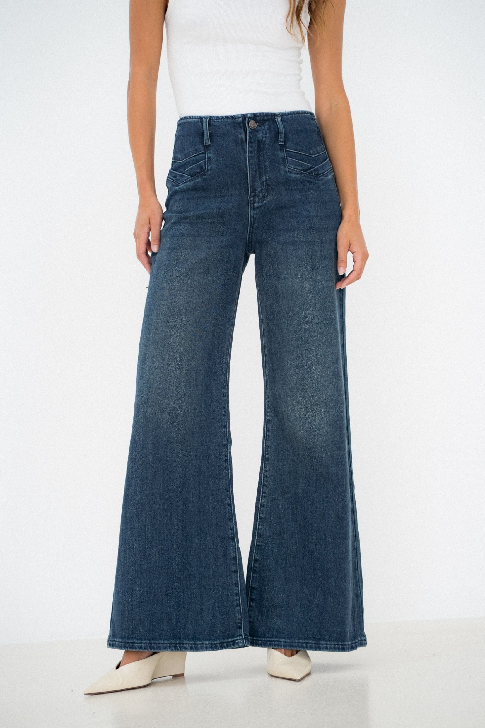 Maison Onado Mina jean wide bleu délavé poches V