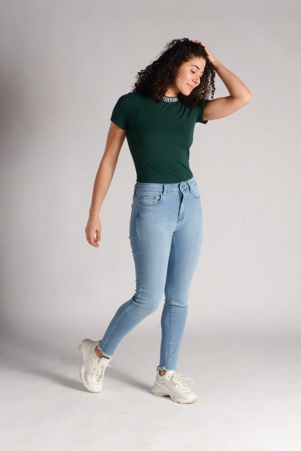 AA Spontané Skinny Effiloché jean bleu clair chevilles