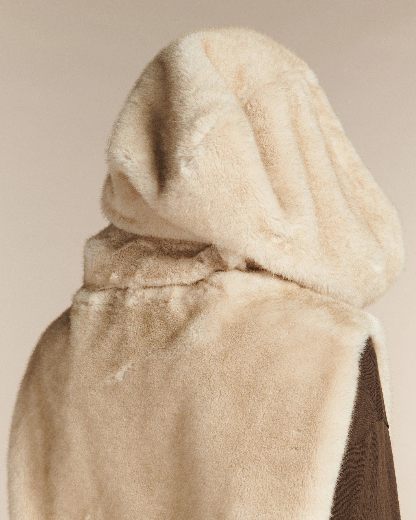 Labdip Adele Mink Cortina écharpe à capuche fausse fourrure