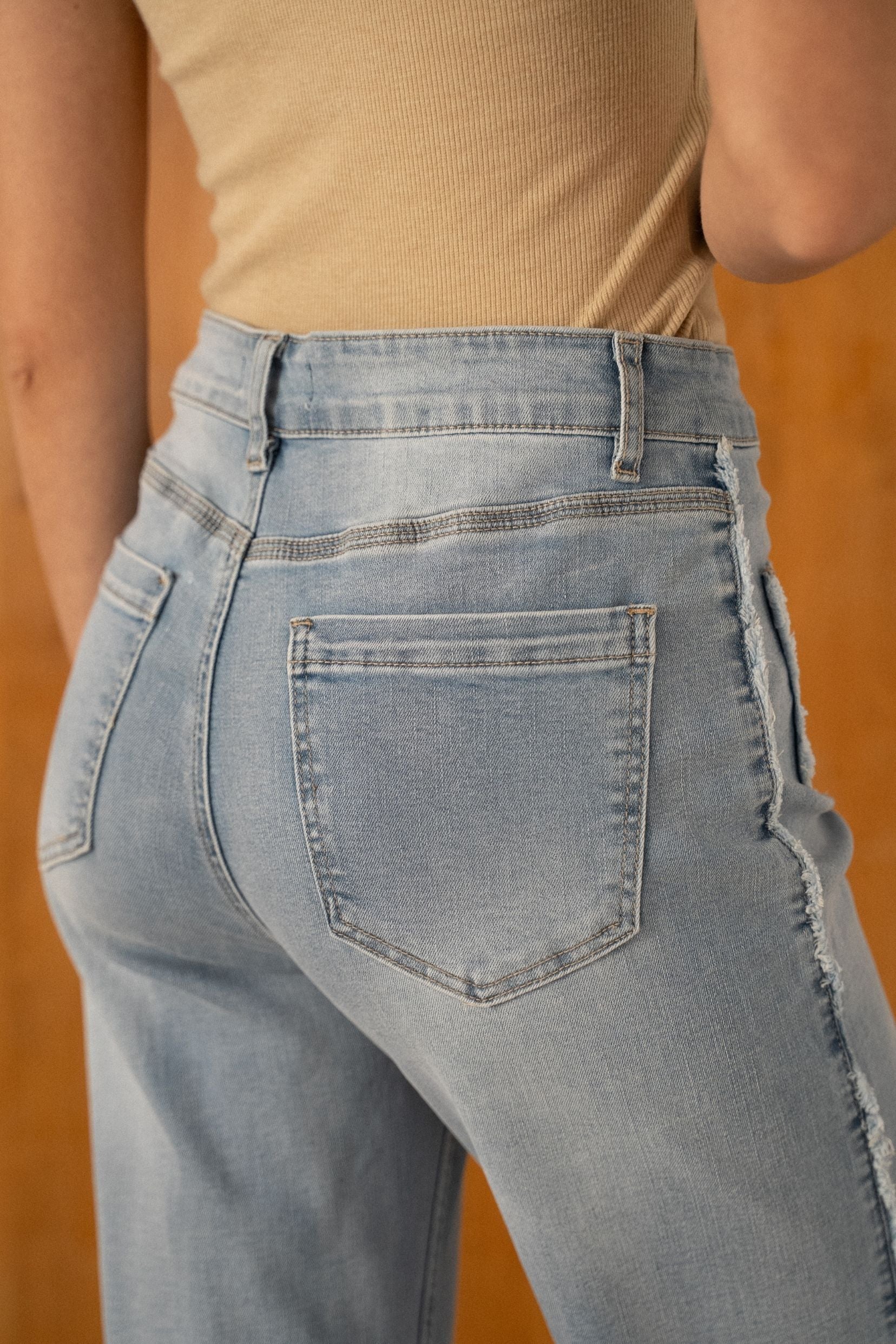 Maison Onado Laina jean wide délavé clair effiloché