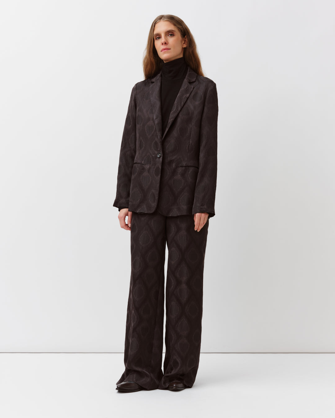 DIEGA Vikelo veste chocolat jacquard structurée