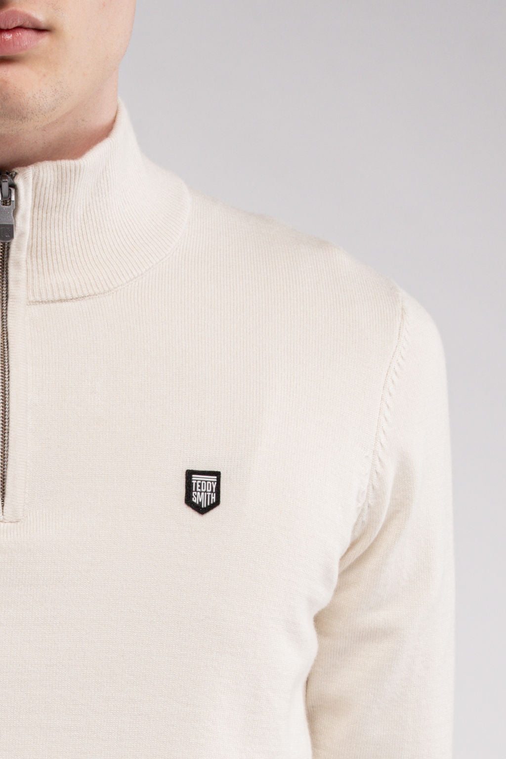 Teddy Smith P-Marty 2 pull crème col montant demi-zip