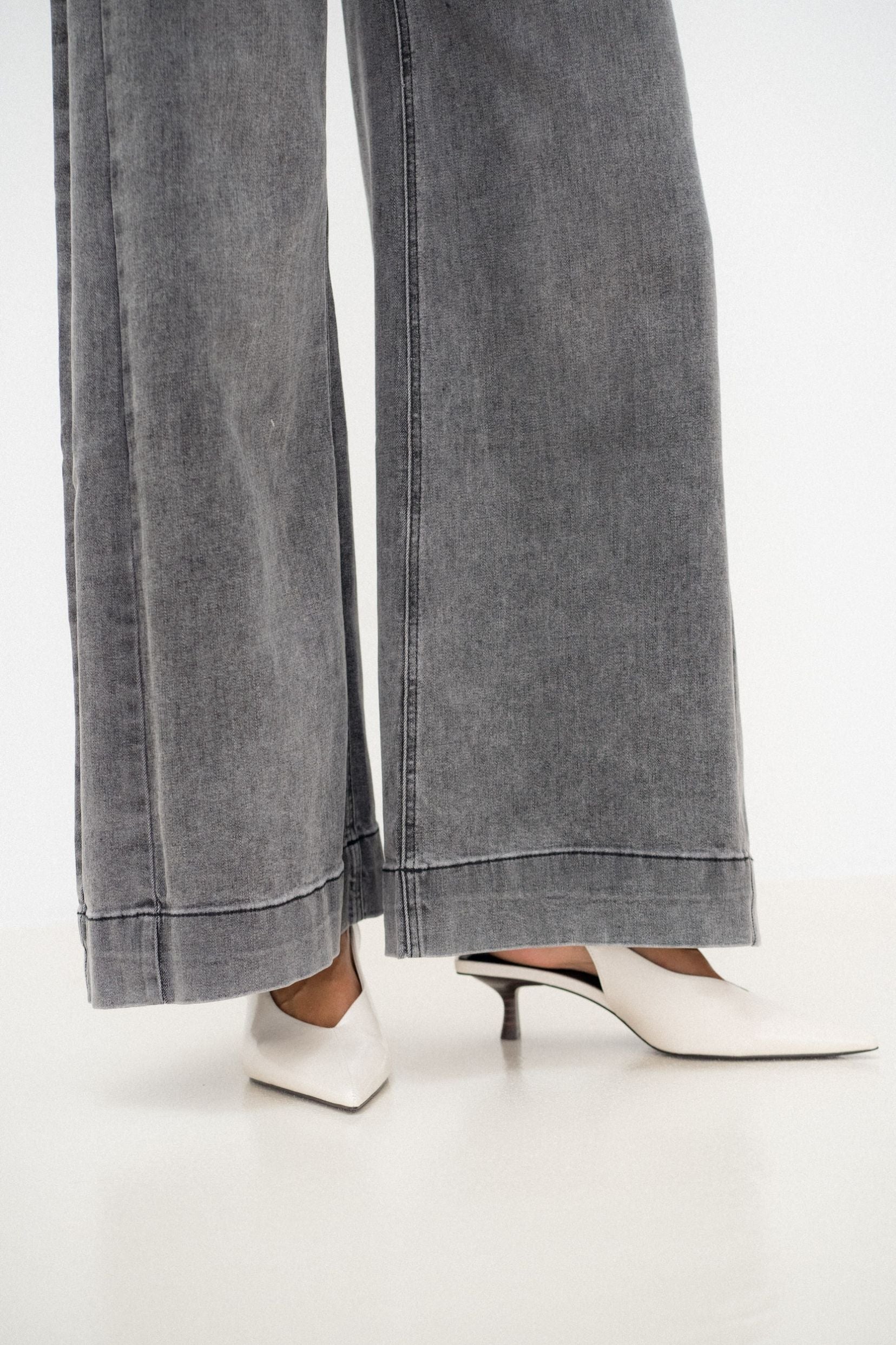 Maison Onado Orine jean wide leg gris délavé vintage