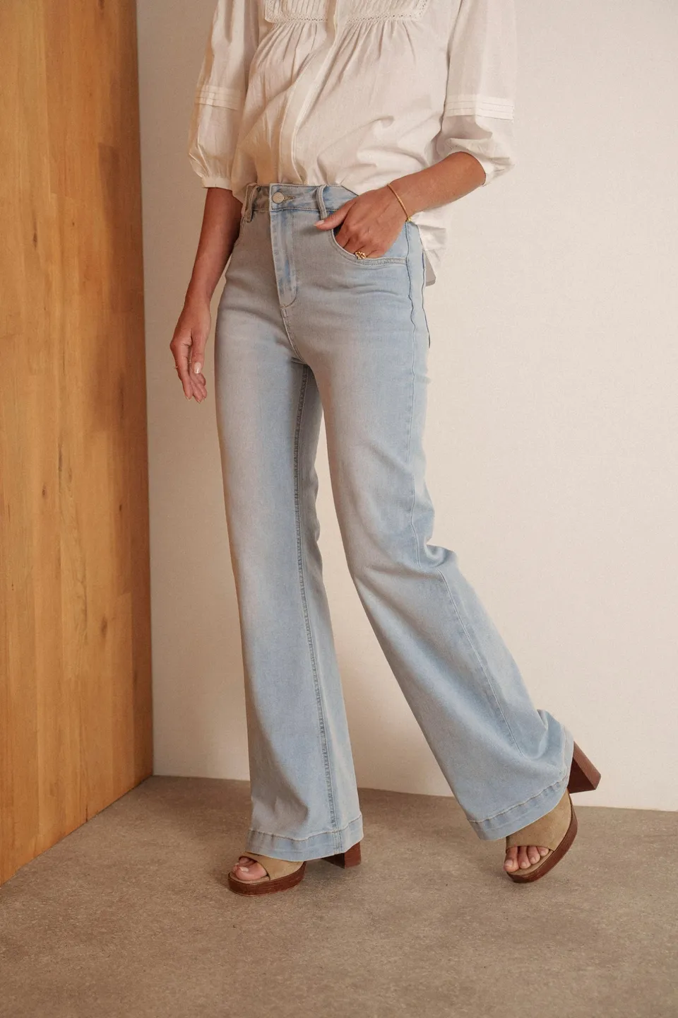 Maison Onado Ola jean wide flare denim clair
