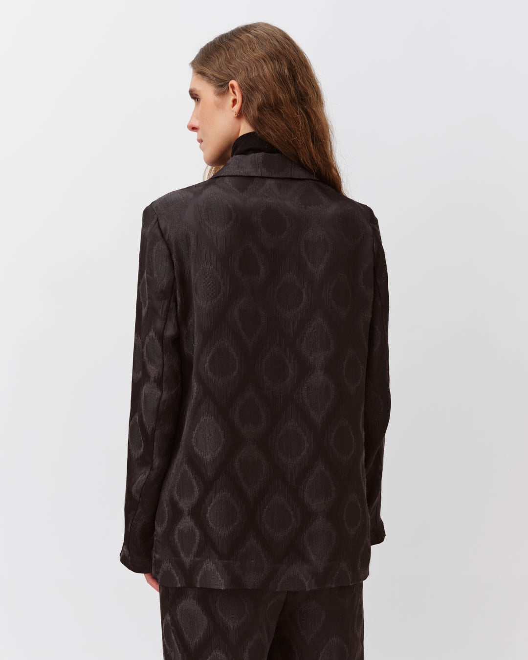 DIEGA Vikelo veste chocolat jacquard structurée