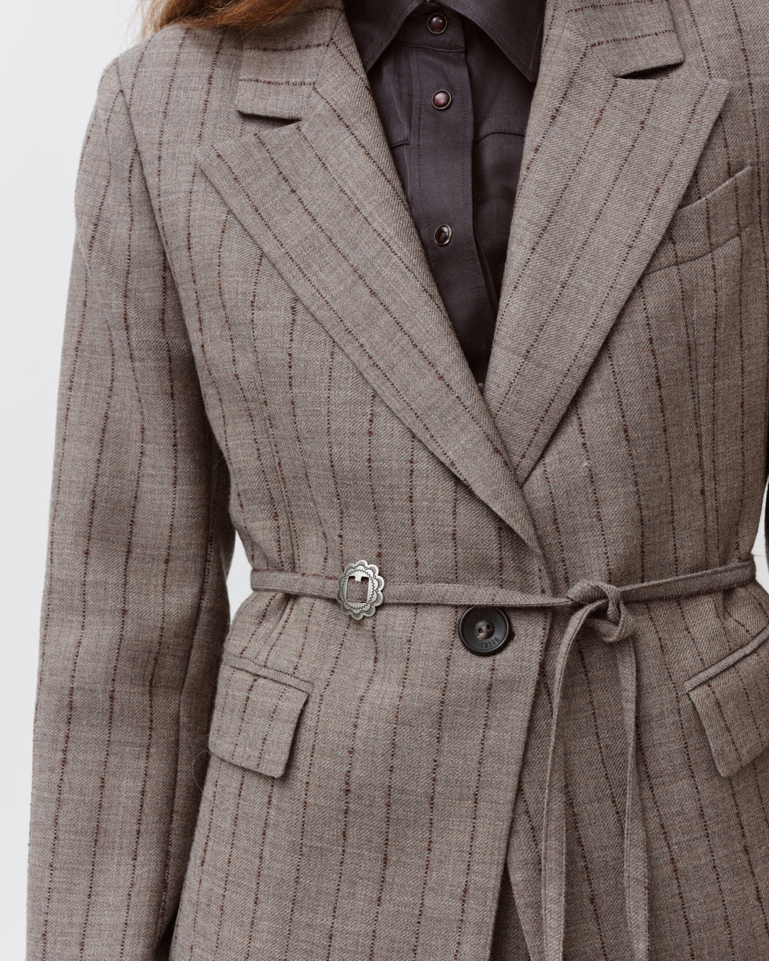 DIEGA VIGIO veste tailleur gris chocolat rayée