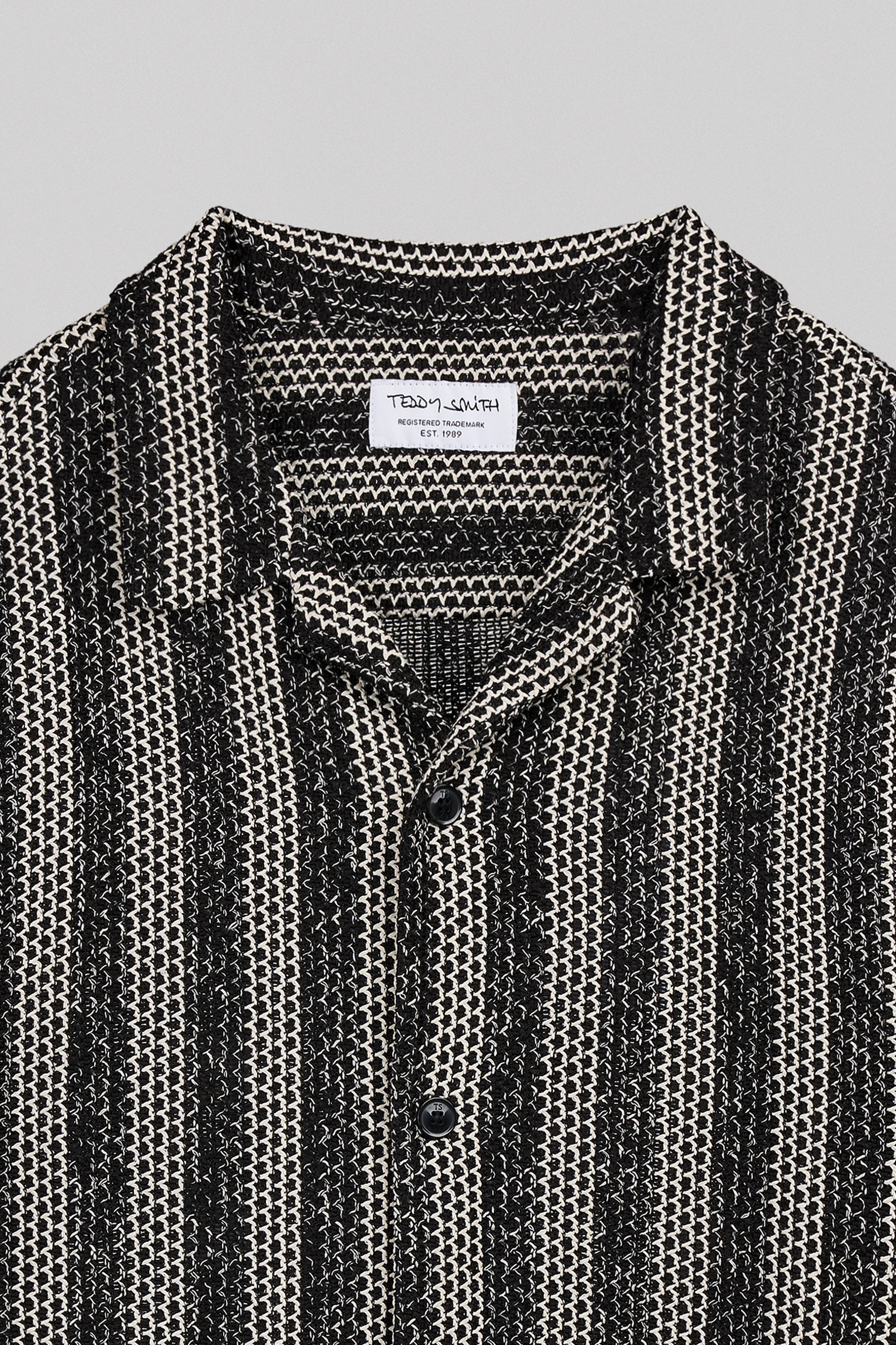 Teddy Smith C-Zeppelin MC chemise hawaïenne charbon