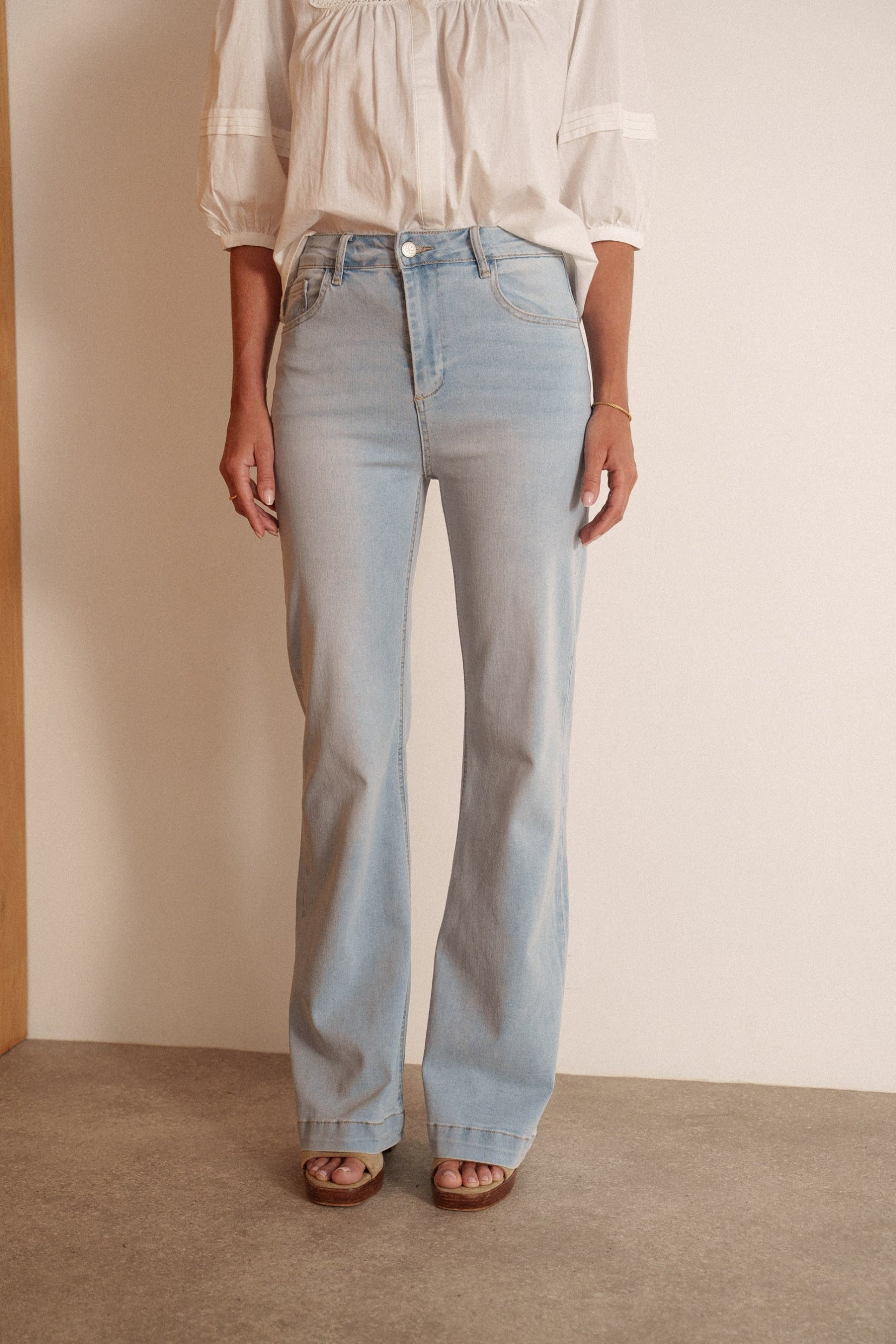 Maison Onado Ola jean wide flare denim clair