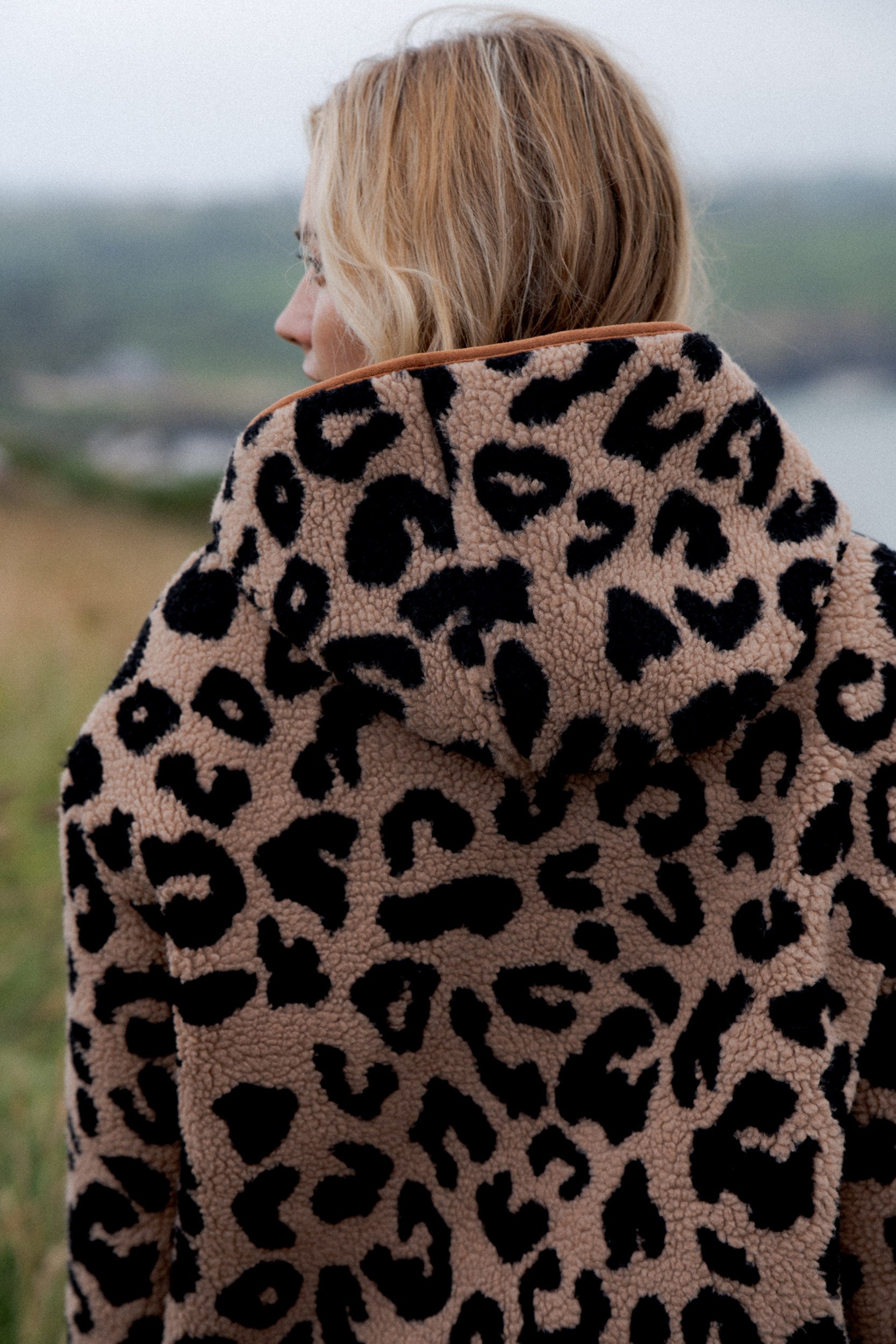 Maison Onado Tatiana manteau réversible léopard camel