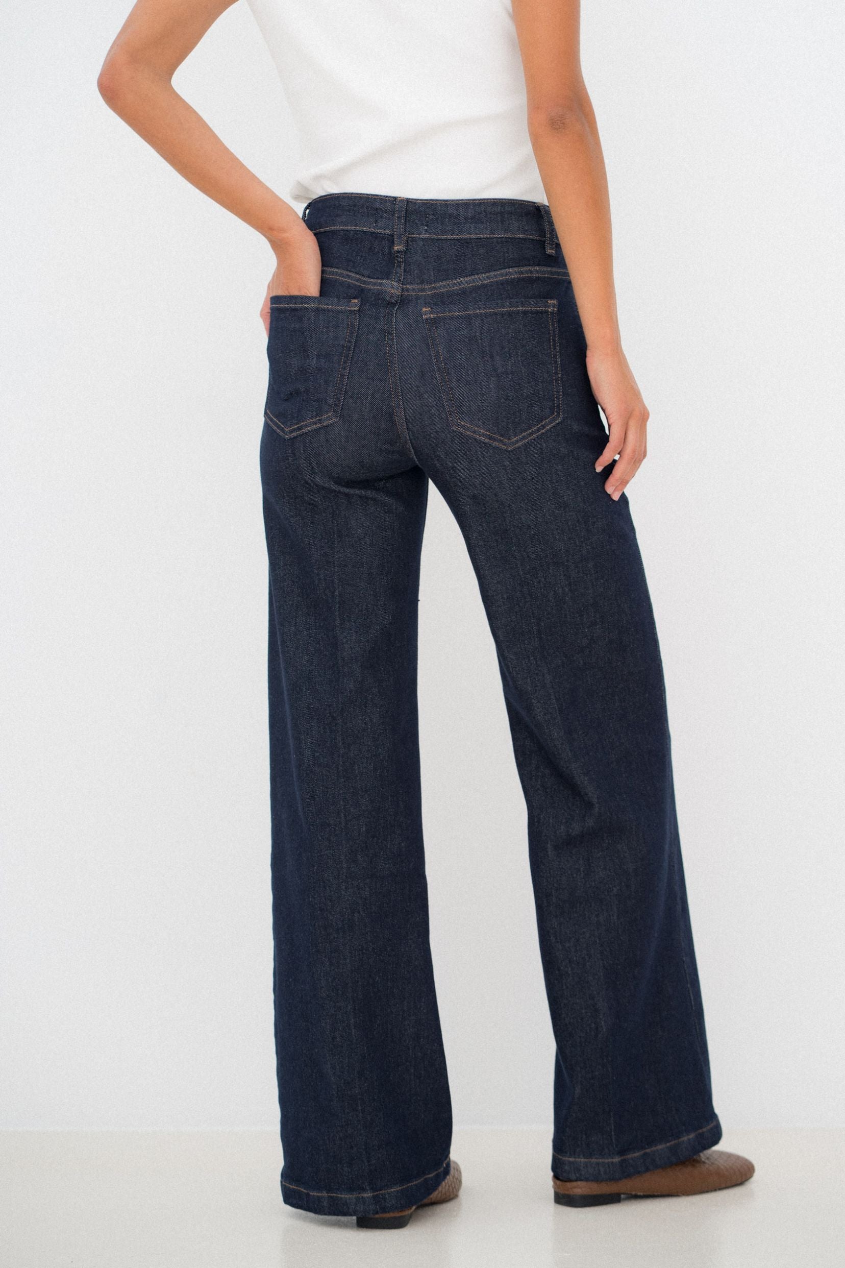 Maison Onado Sam jean droit bleu brut finitions festonnées