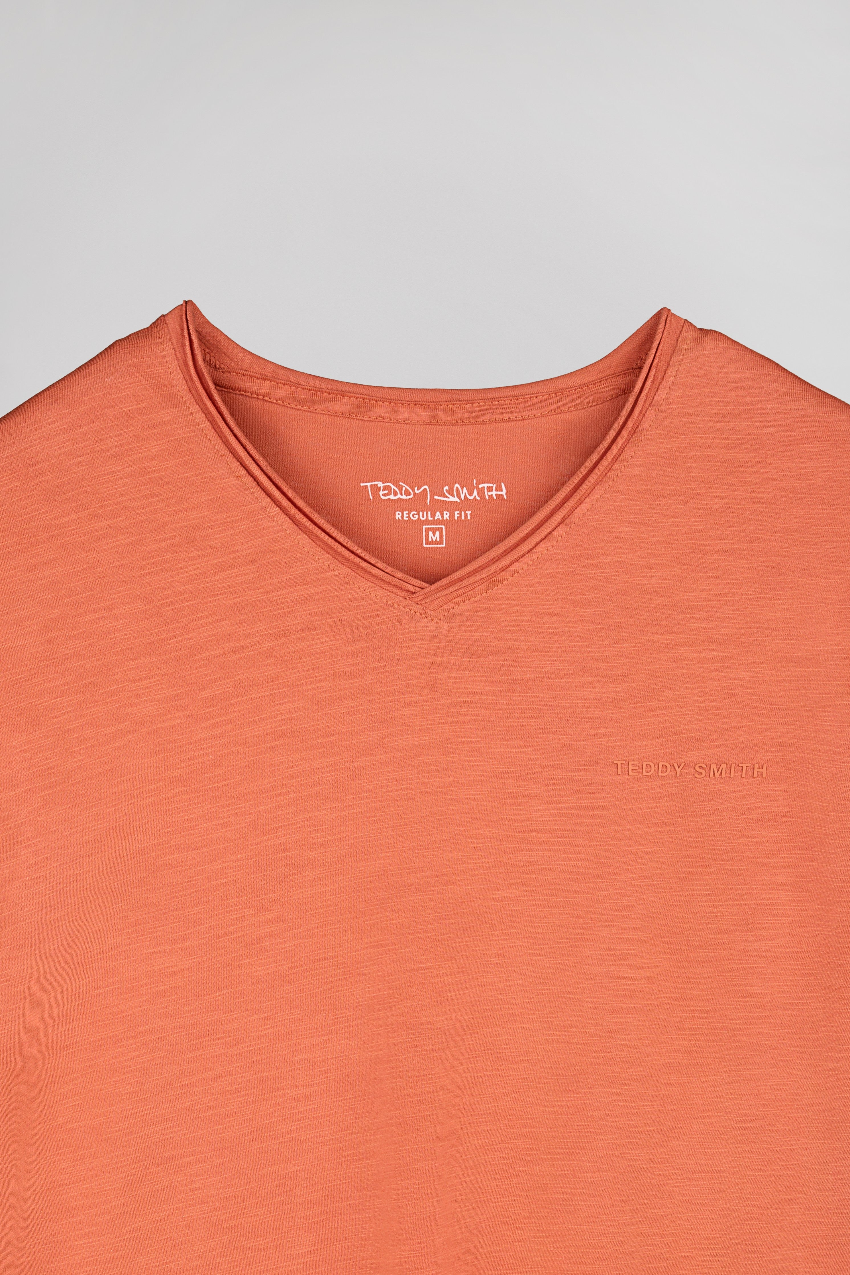 Teddy Smith T-Gildas MC t-shirt col V rouge léger