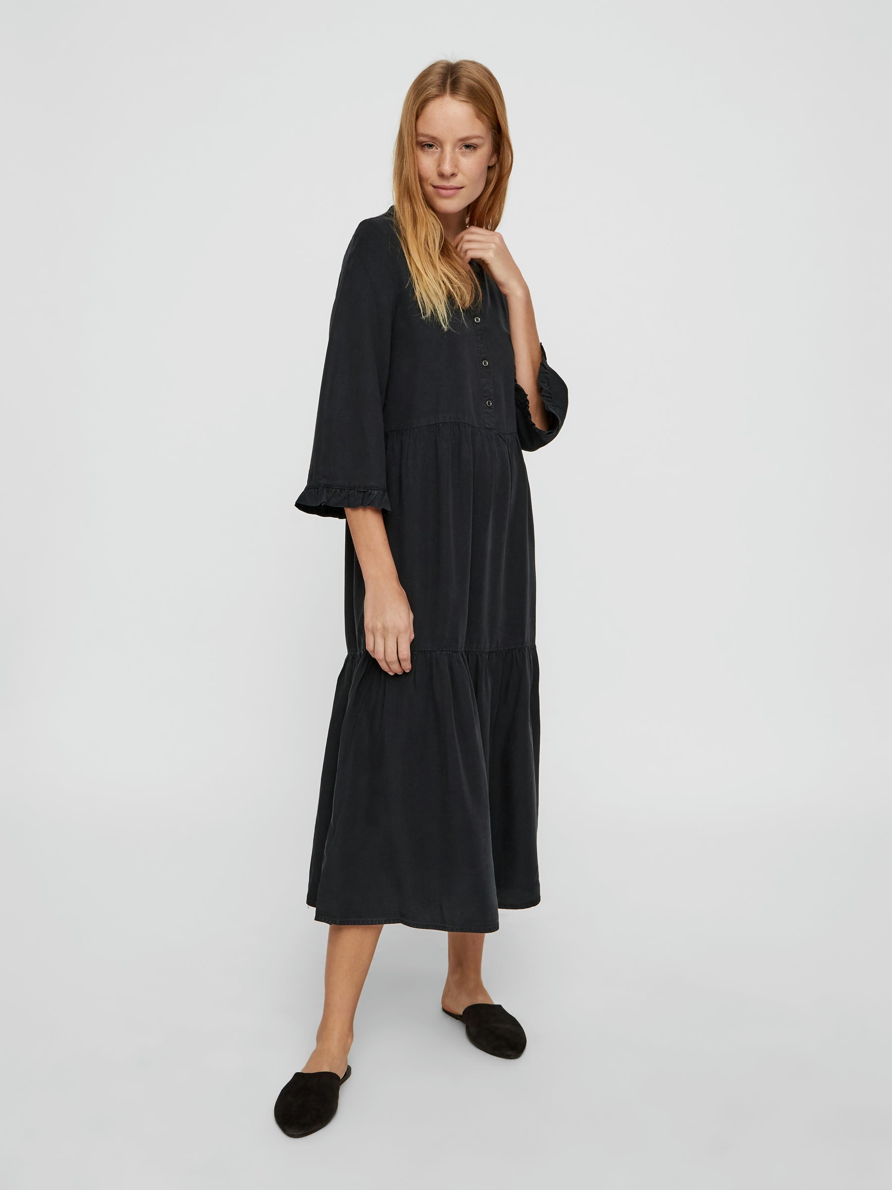 Noisy May robe longue boutonnée col V volants
