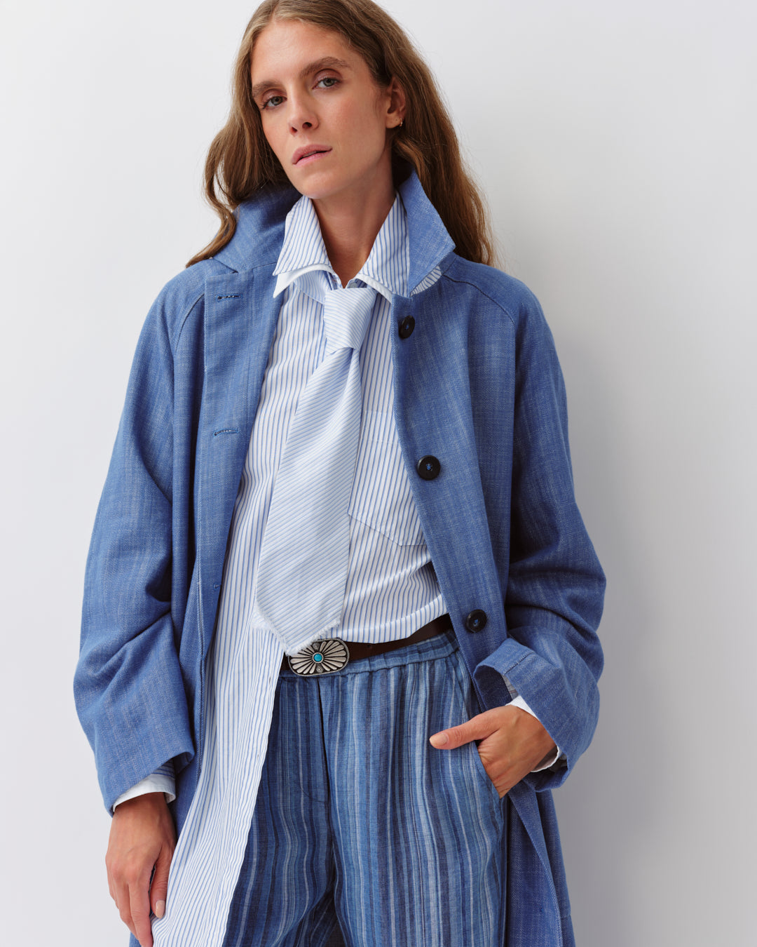 Diega Malazo manteau jean bleu coupe droite