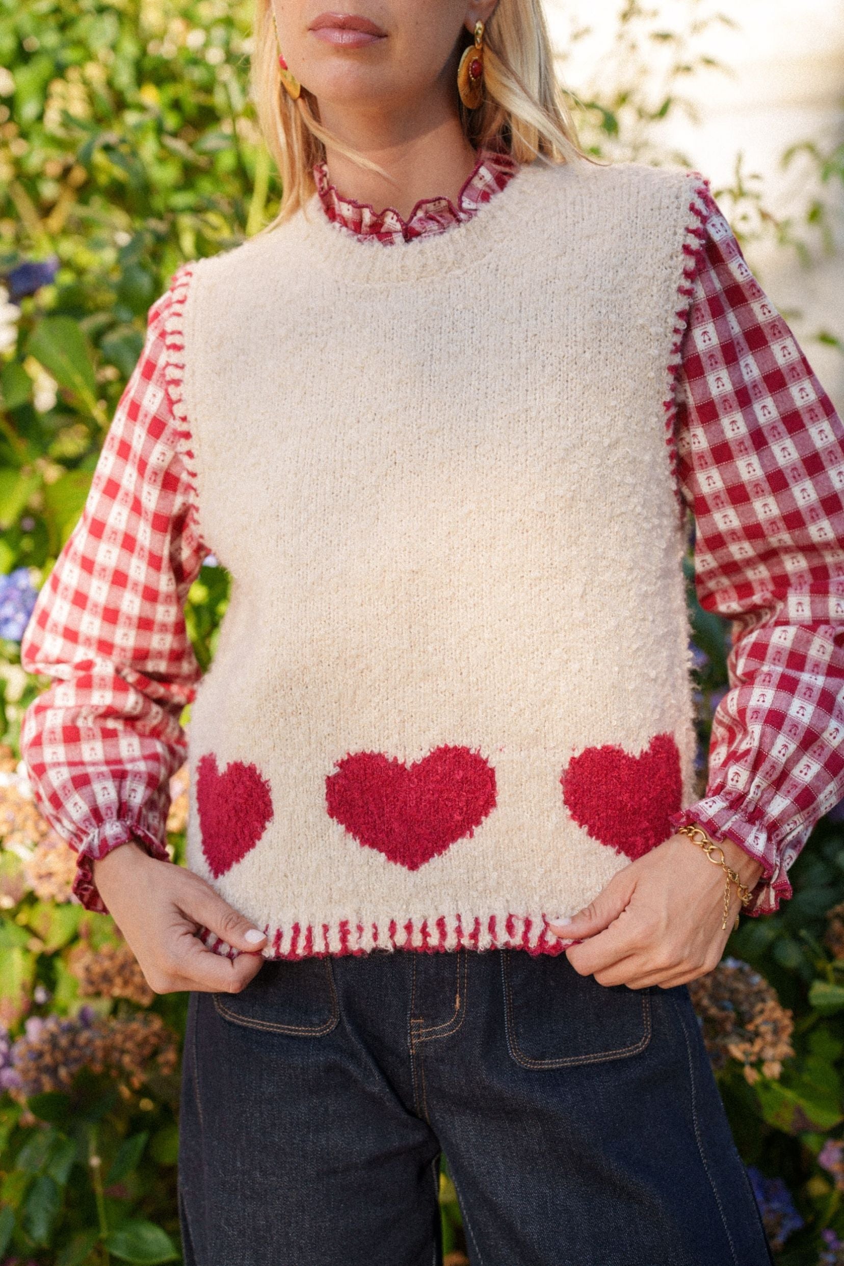 Maison Onado Estelle pull sans manches écru à cœurs