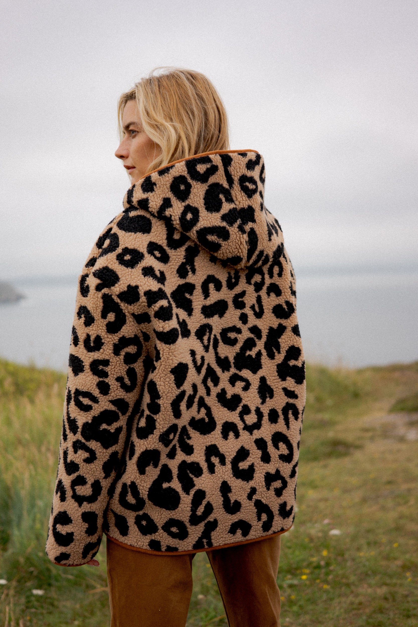 Maison Onado Tatiana manteau réversible léopard camel