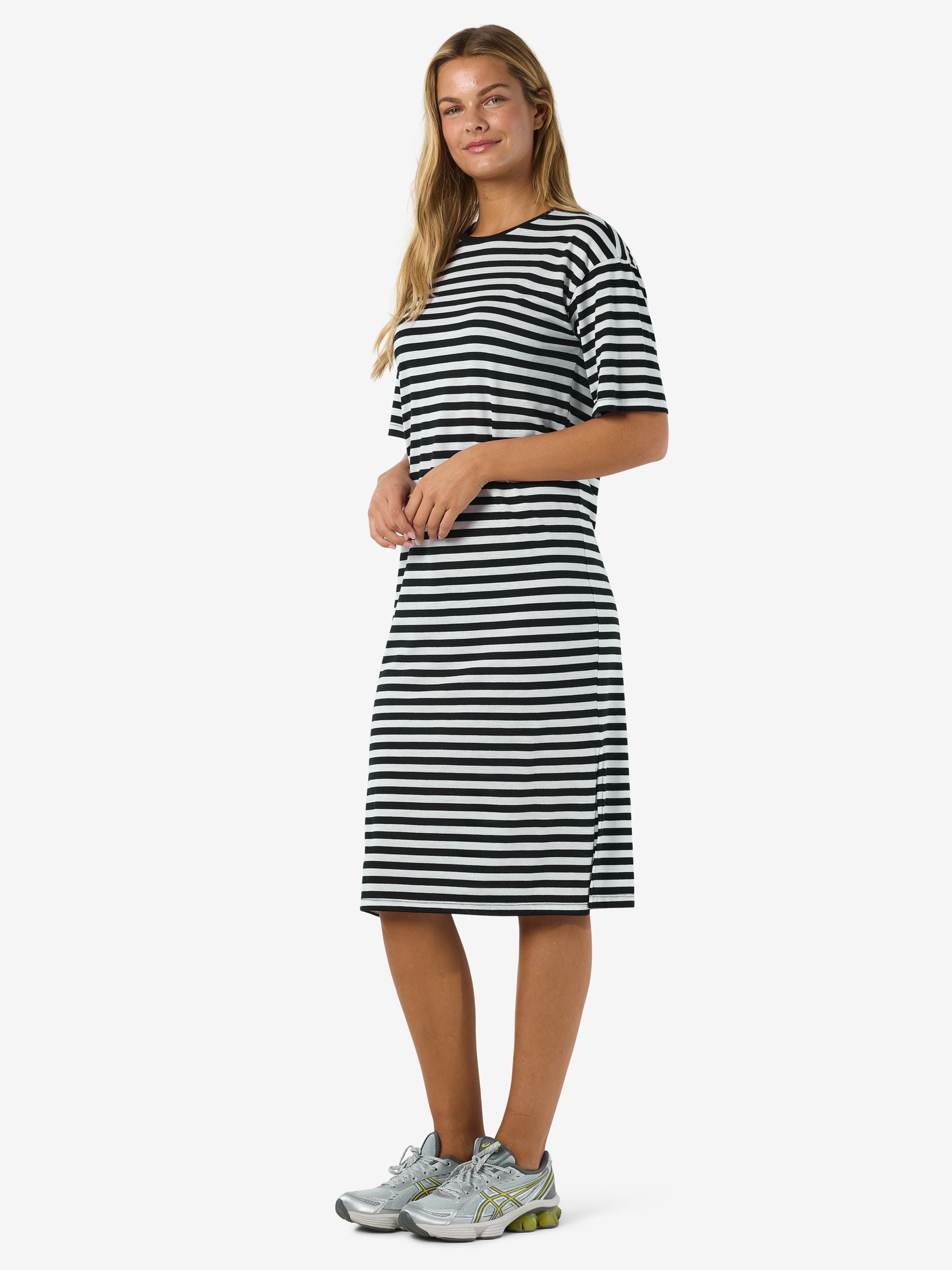 Noisy May robe midi coton manches courtes fentes