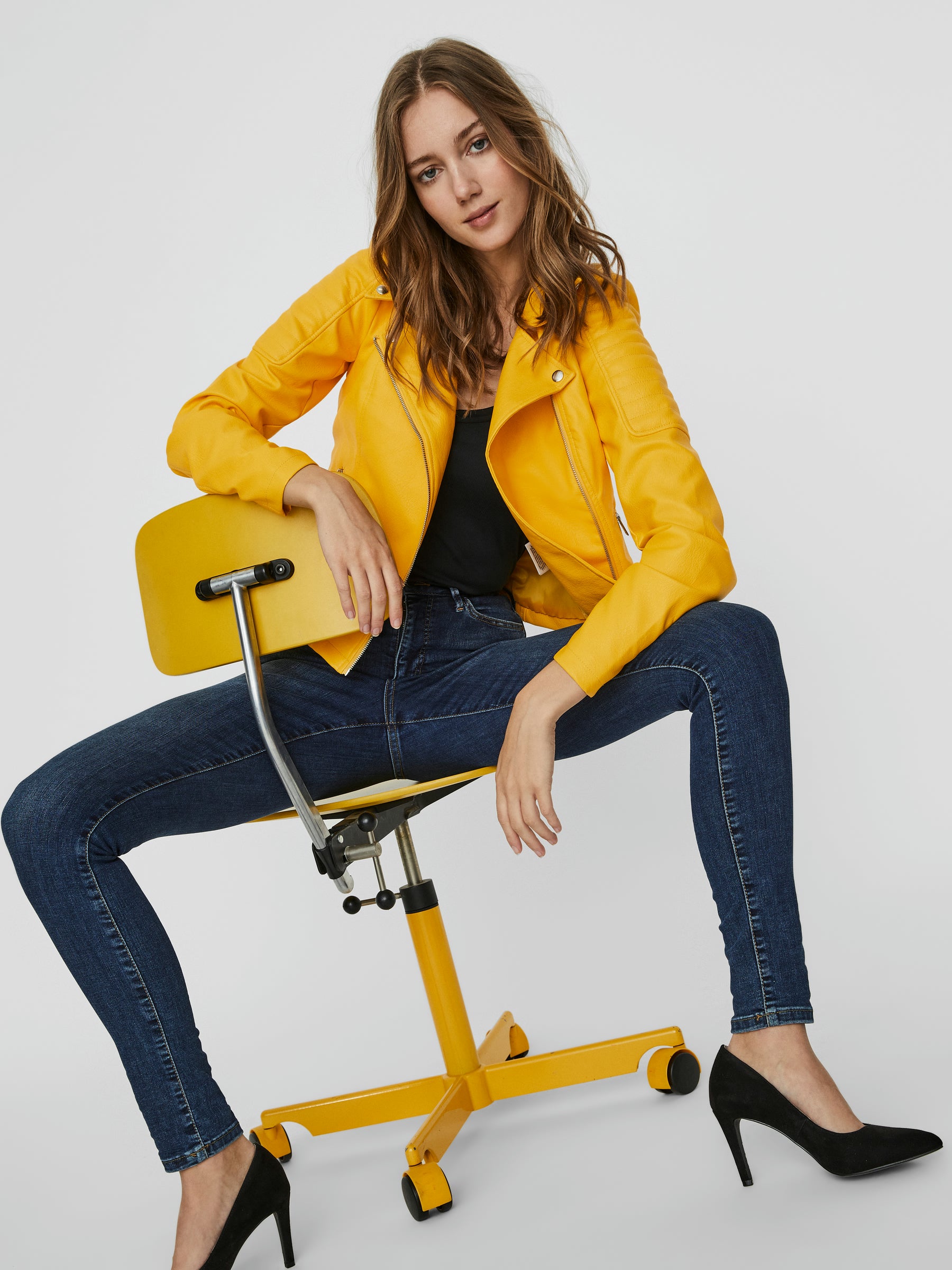 Noisy May blouson simili cuir court coupe ajustée